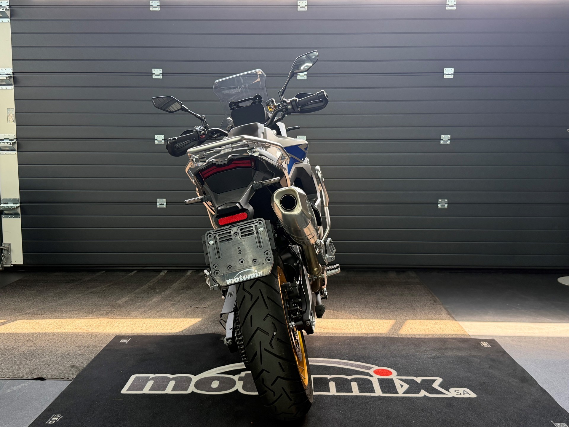 VOGE 900 DSX-image-3