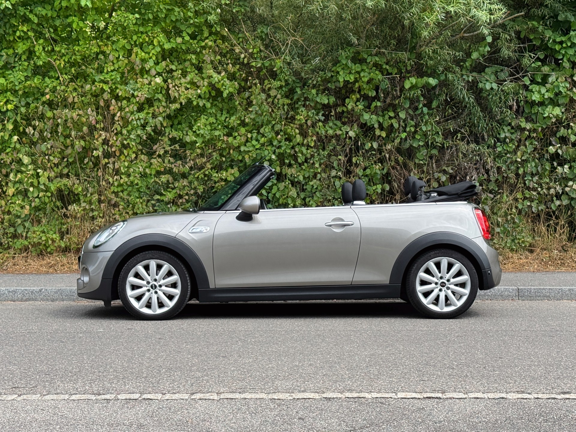 MINI Cooper S Cabriolet Steptronic-showroom-element-3