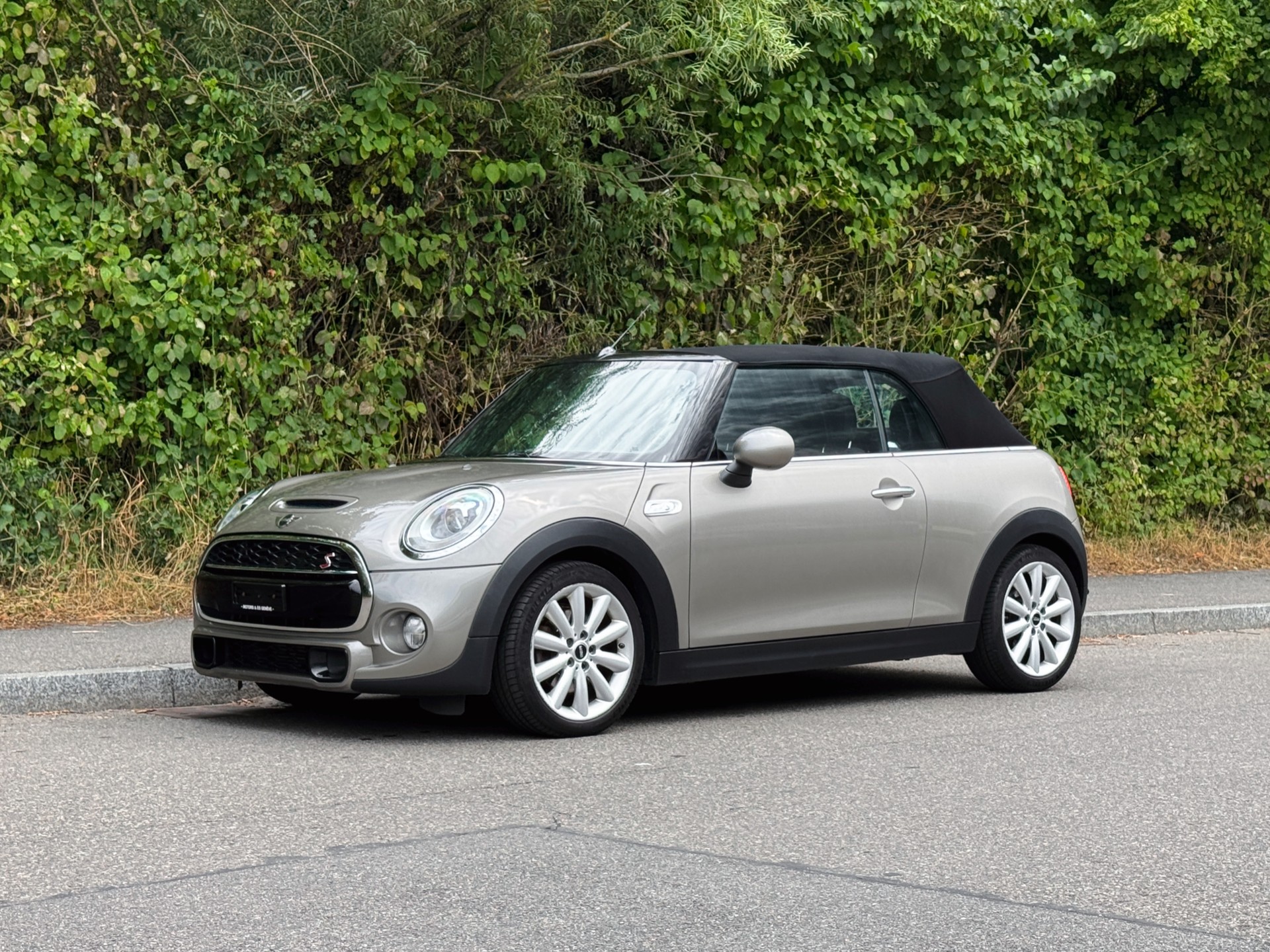 MINI Cooper S Cabriolet Steptronic-showroom-element-2