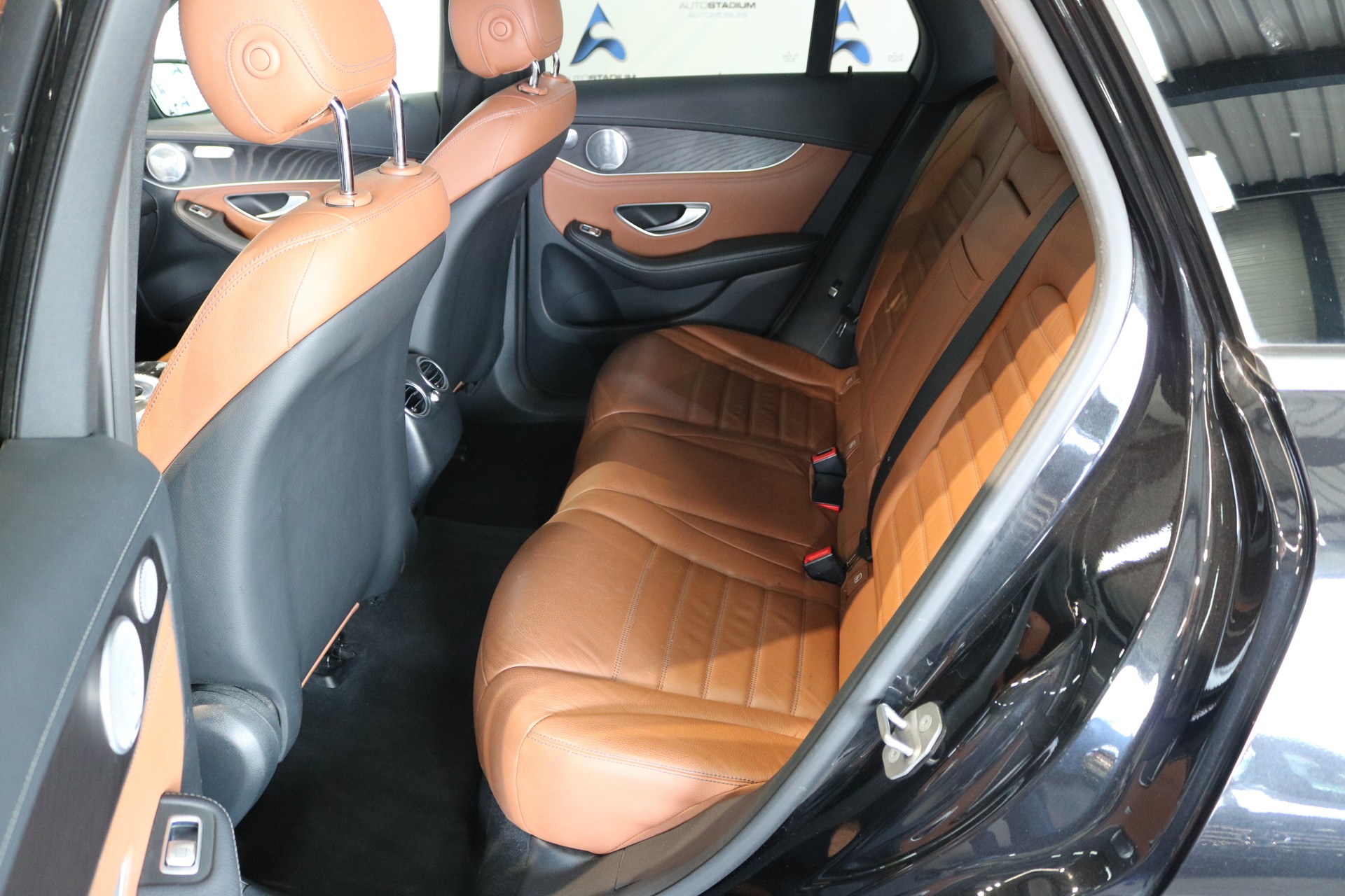 MERCEDES-BENZ GLC 250 4Matic 9G-Tronic-image-35