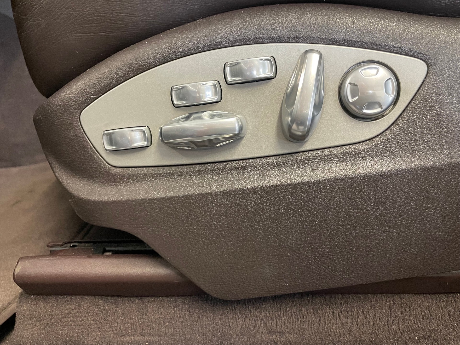 PORSCHE Macan S Diesel PDK-image-9