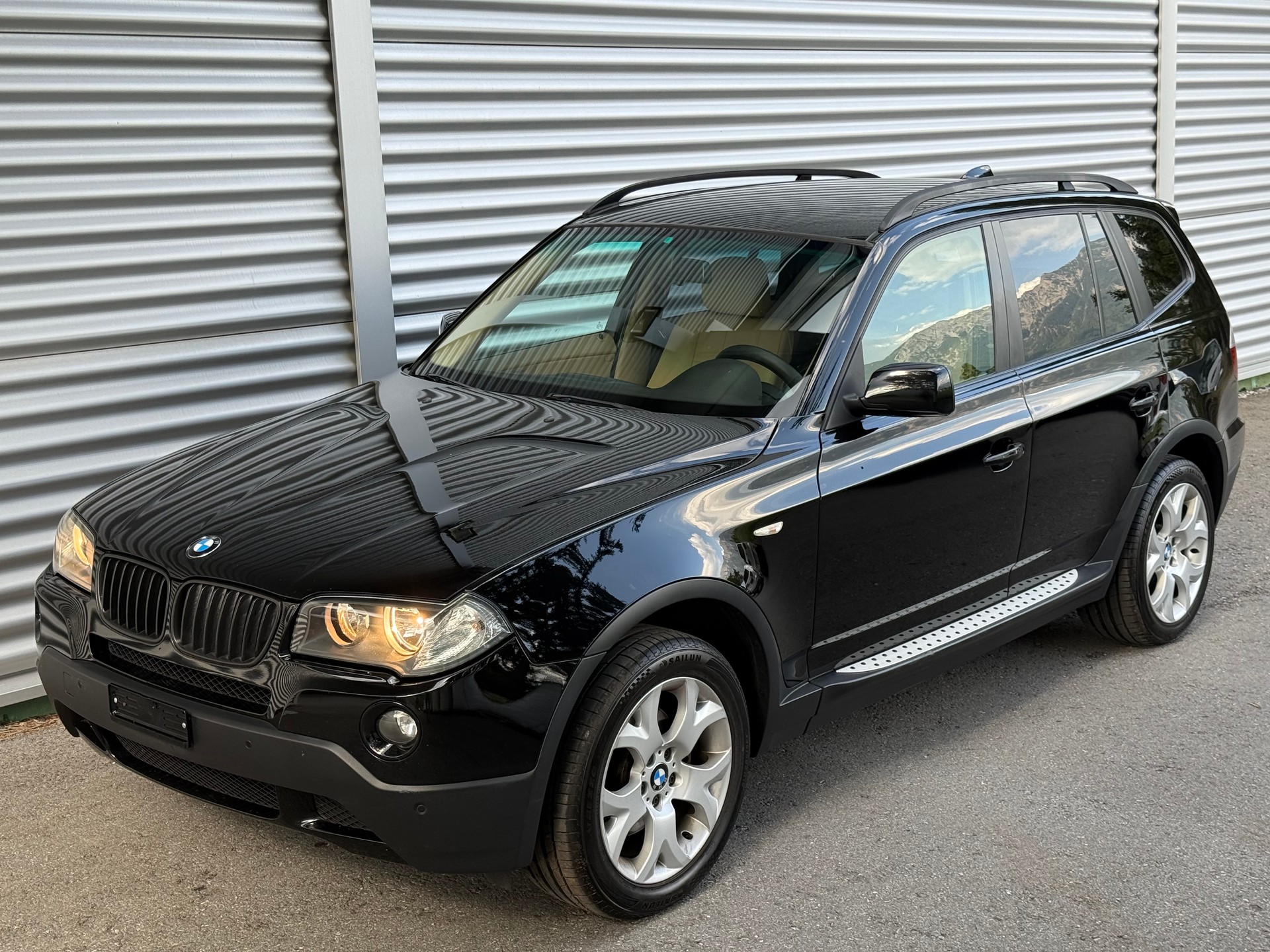 BMW X3 xDrive 25i (2.5si)