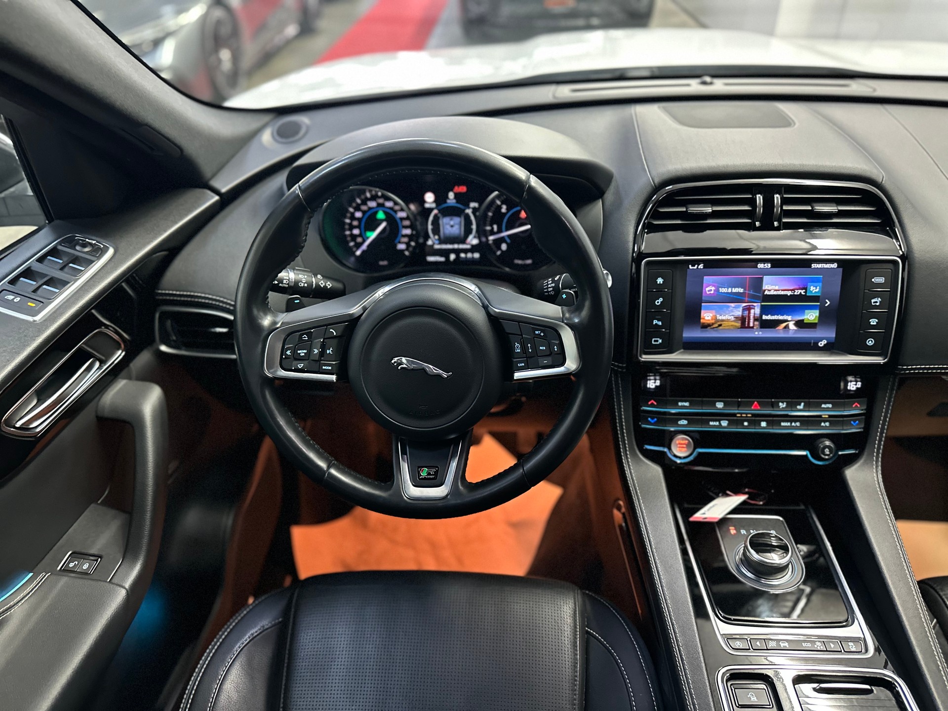 JAGUAR F-Pace 3.0 TD R-Sport AWD Automatik-image-11