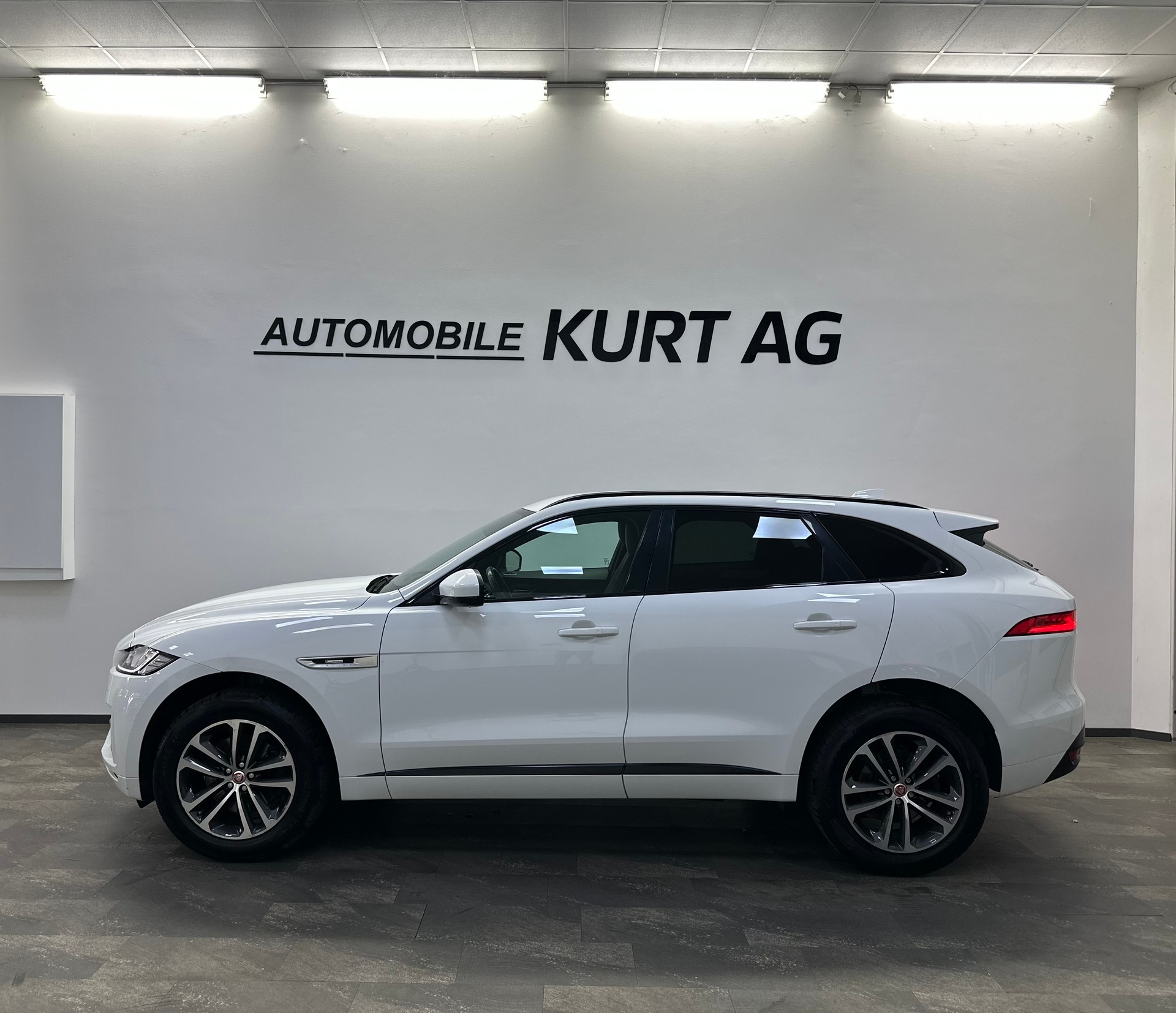 JAGUAR F-Pace 3.0 TD R-Sport AWD Automatik-showroom-element-2