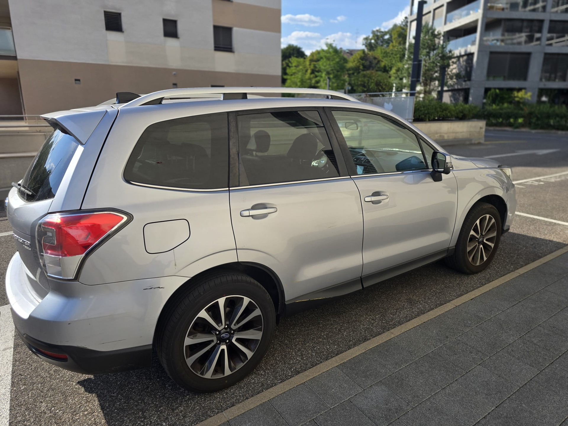 SUBARU 2.0 Executive-image-3