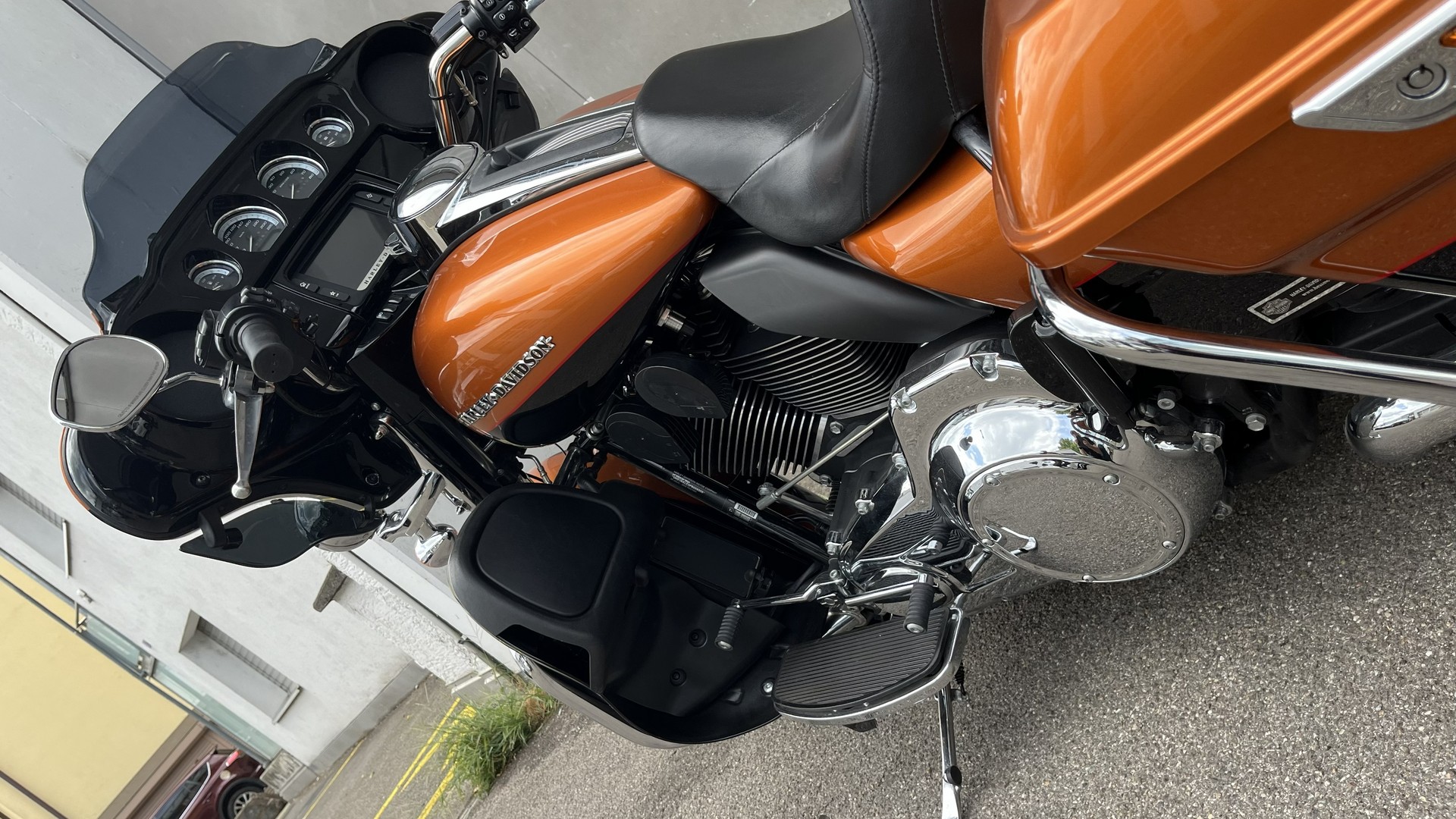 HARLEY-DAVIDSON FLHTK Electra Glide Ultra Limited Low-image-15