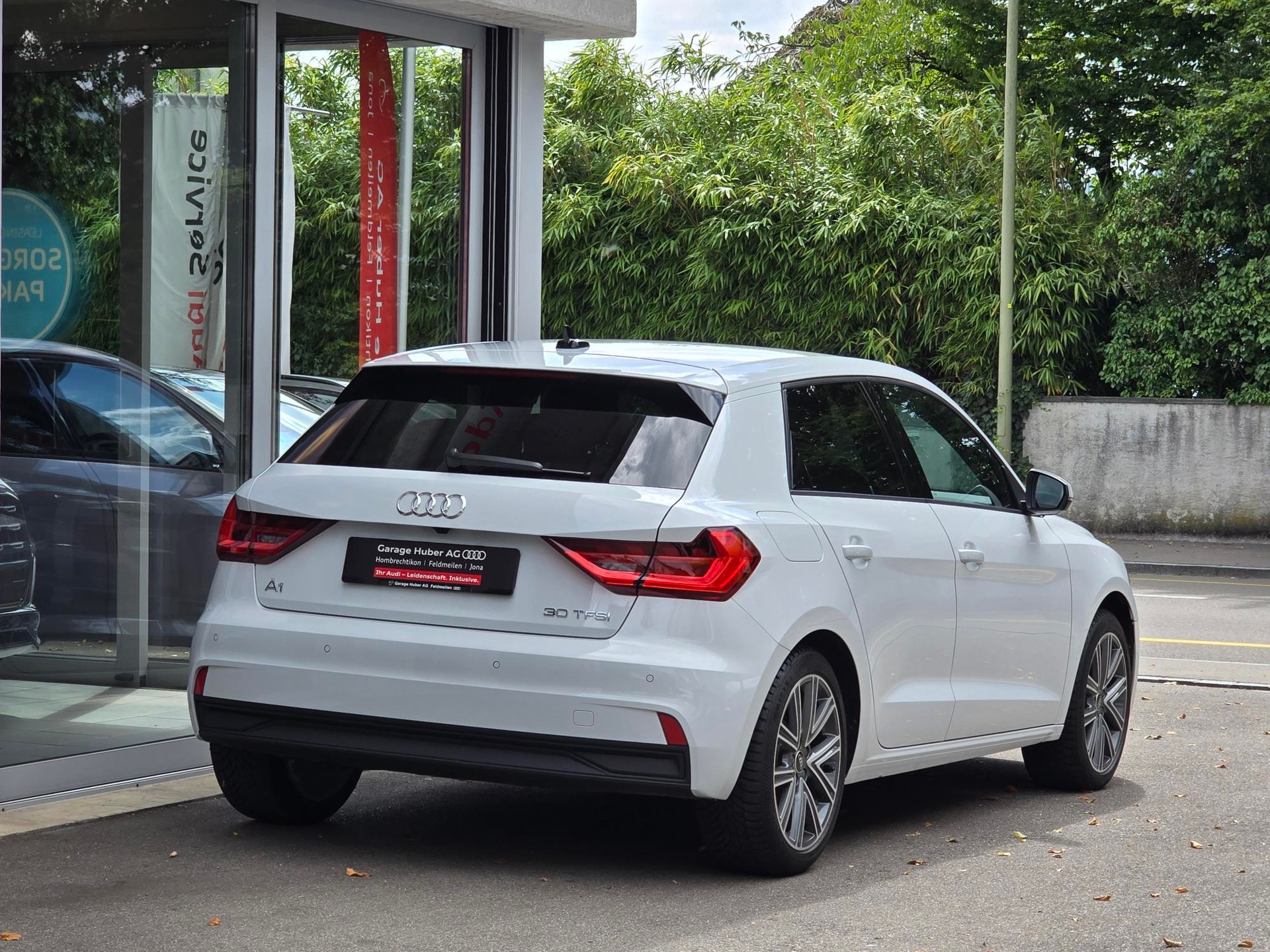 AUDI A1 Sportback 30 TFSI Attraction S-tronic-showroom-element-2