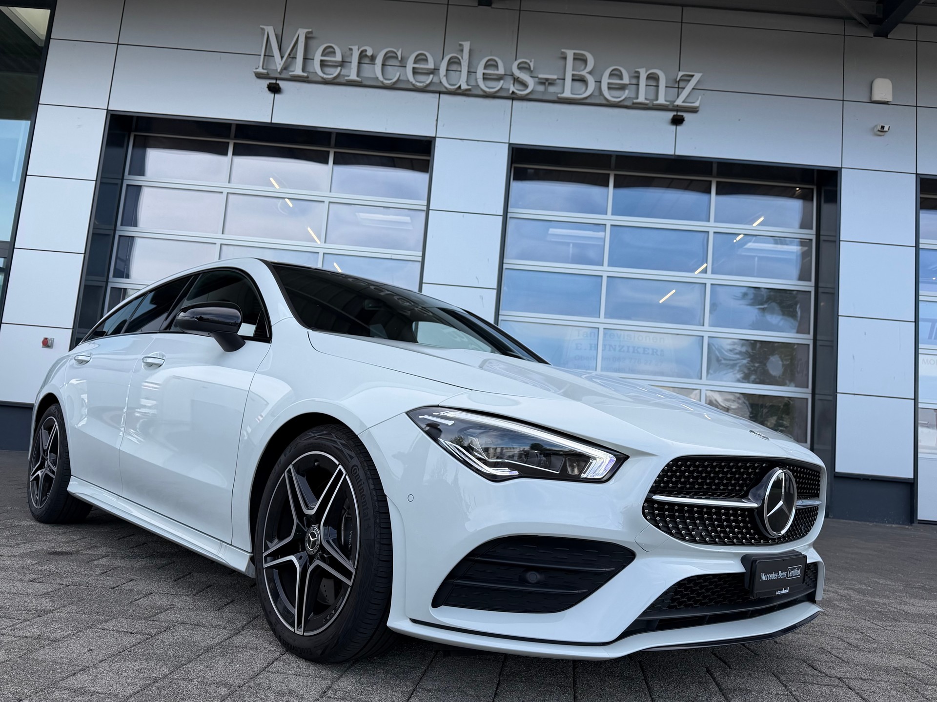 MERCEDES-BENZ CLA Shooting Brake 250 4Matic 7G-DCT AMG Line