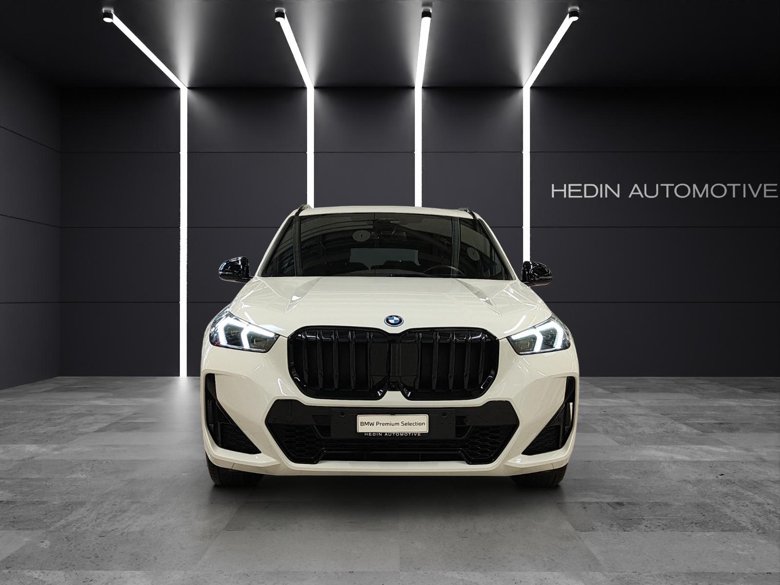 BMW X1 30e xDrive M Sport-showroom-element-2