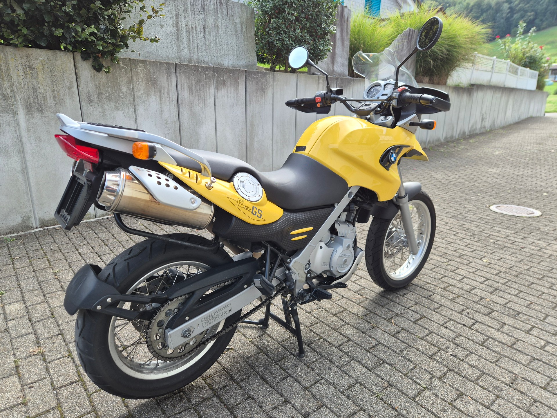 BMW F 650 GS-image-1