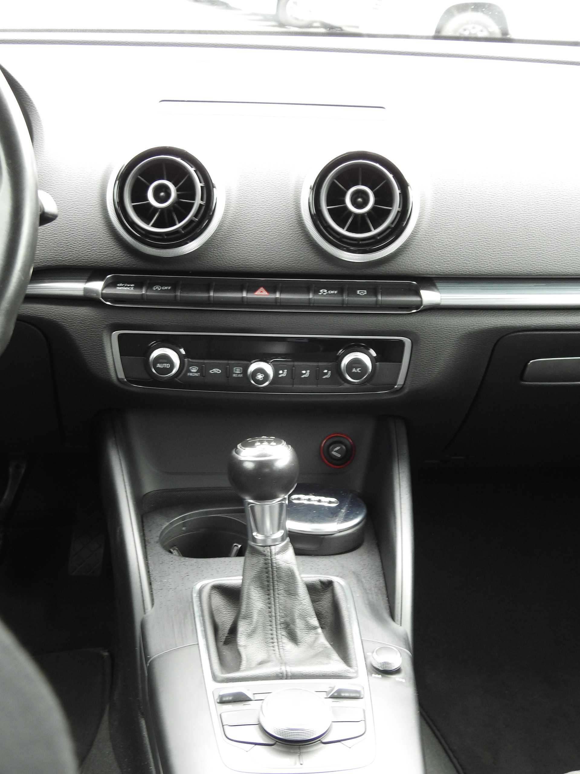 AUDI A3 1.4 TFSI Ambiente-image-17