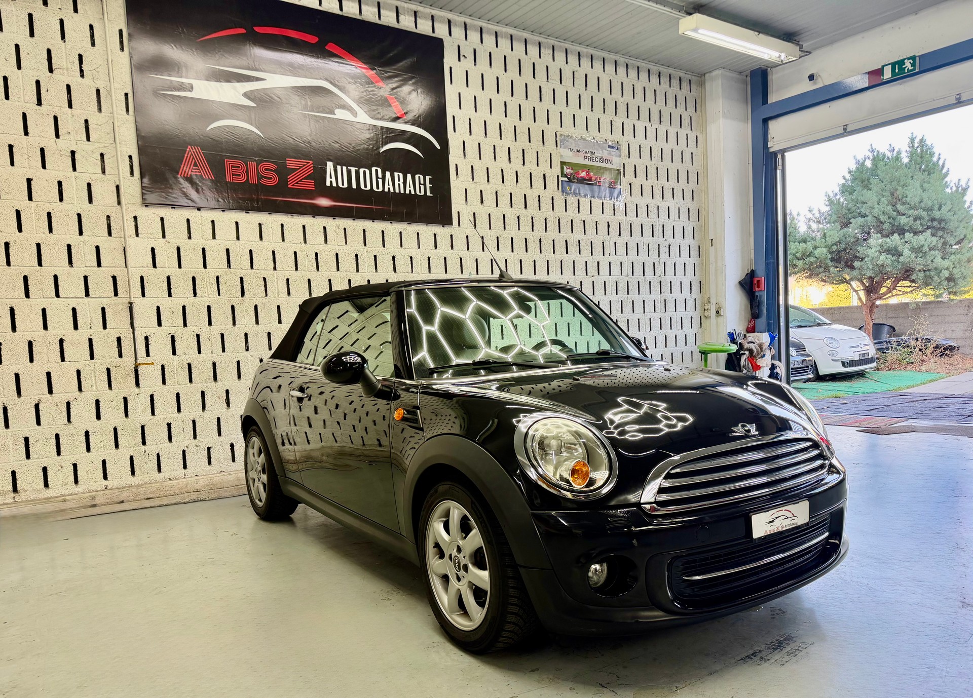 MINI Cooper Cabriolet Steptronic-showroom-element-2