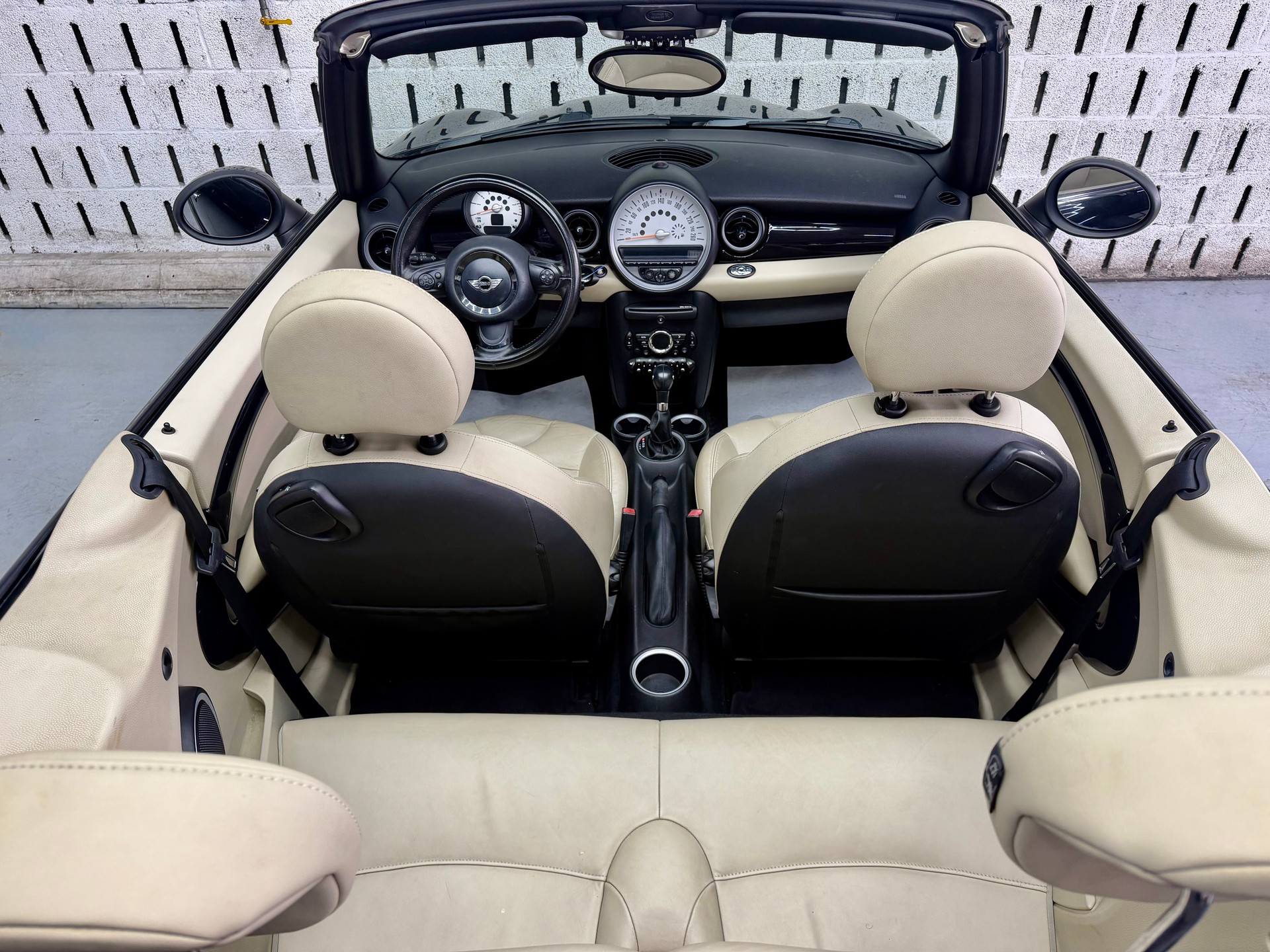 MINI Cooper Cabriolet Steptronic-image-10