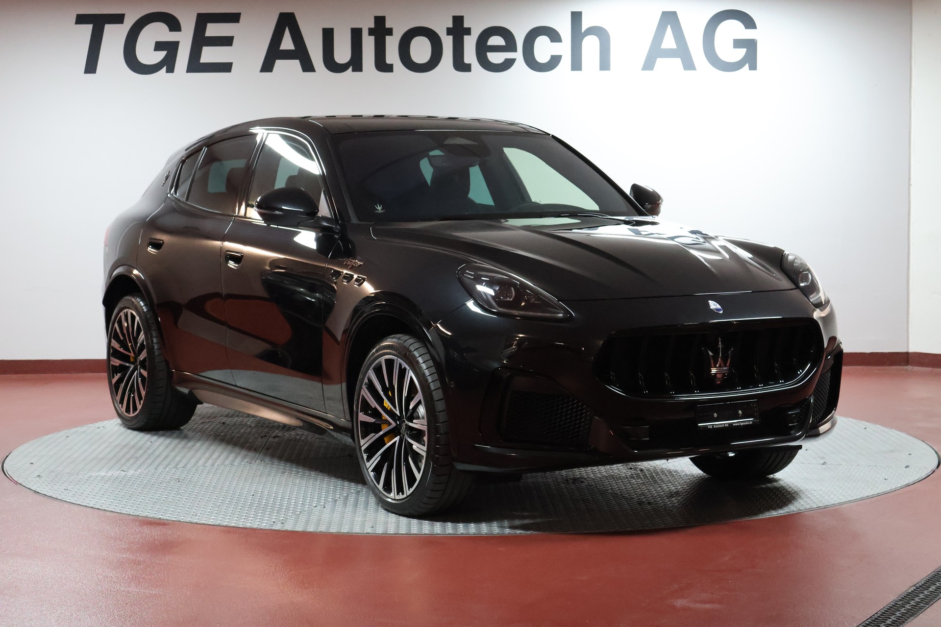 MASERATI Grecale 3.0 Trofeo Automatica-showroom-element-2