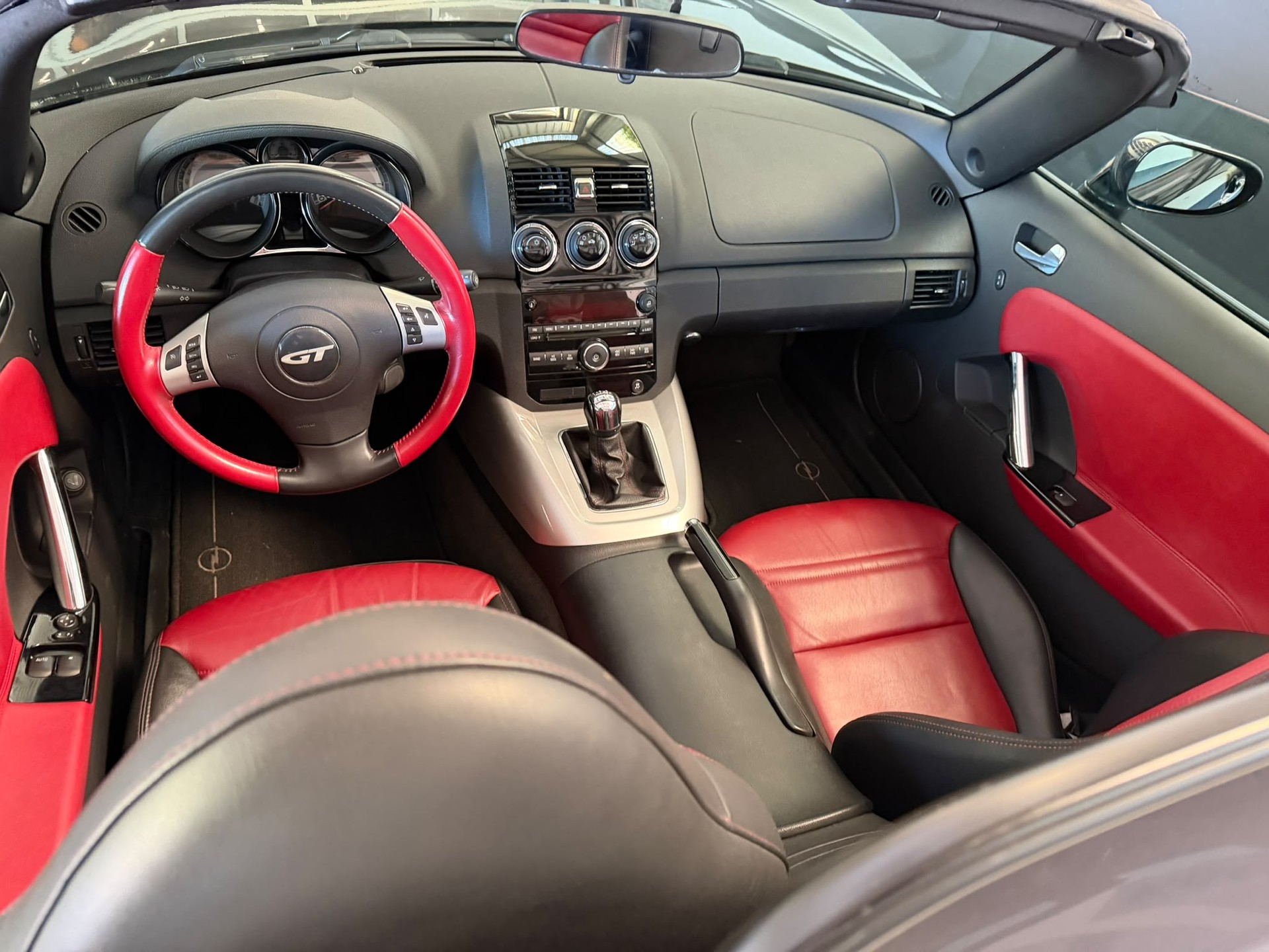 OPEL GT 2.0 Turbo-image-10