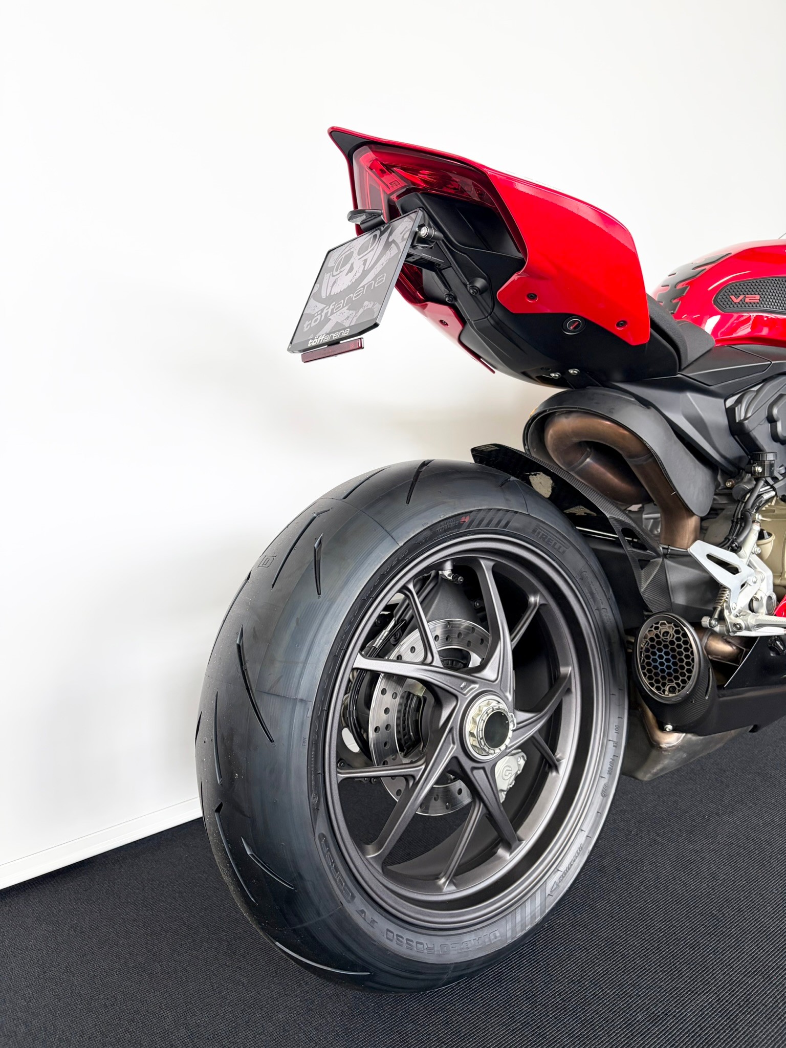DUCATI Panigale V2 Bayliss1st Champion 2oth Anniversary-image-5