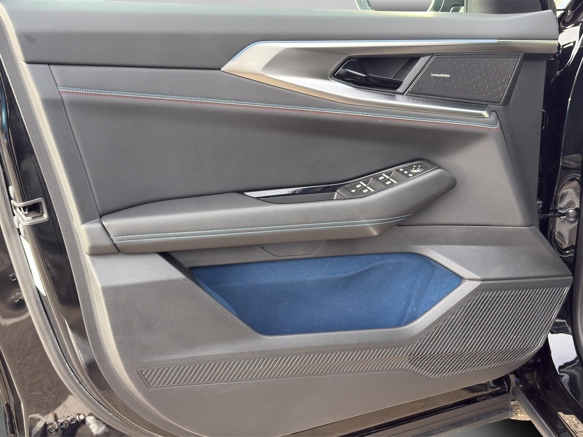 RENAULT Rafale 1.2 E-Tech Hybrid 200 Esprit Alpine-image-22