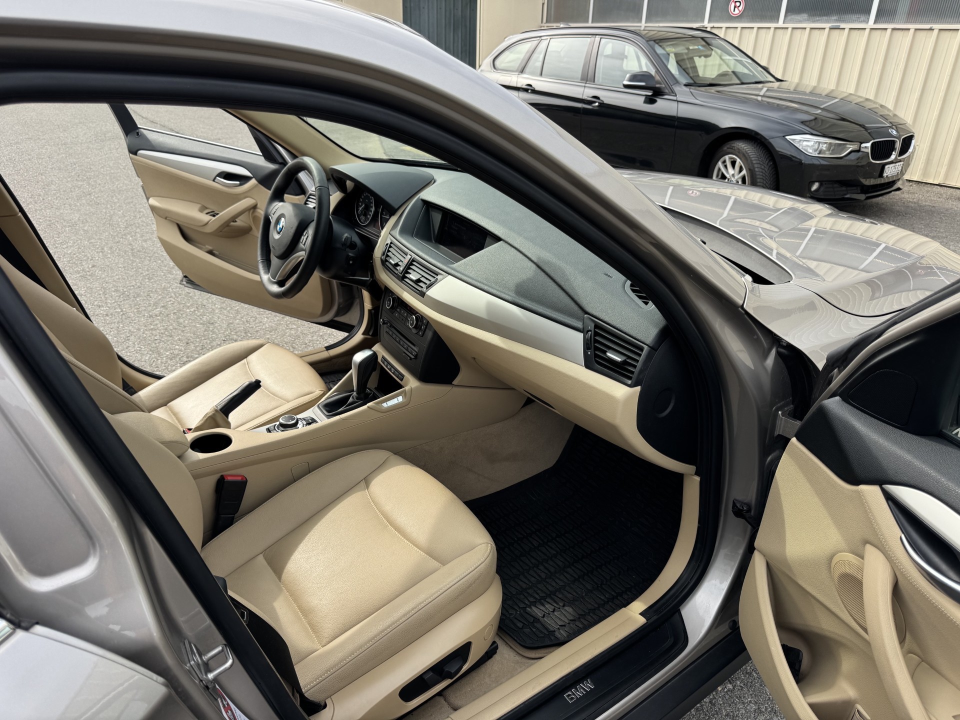 BMW X1 xDrive 23d Steptronic-image-12