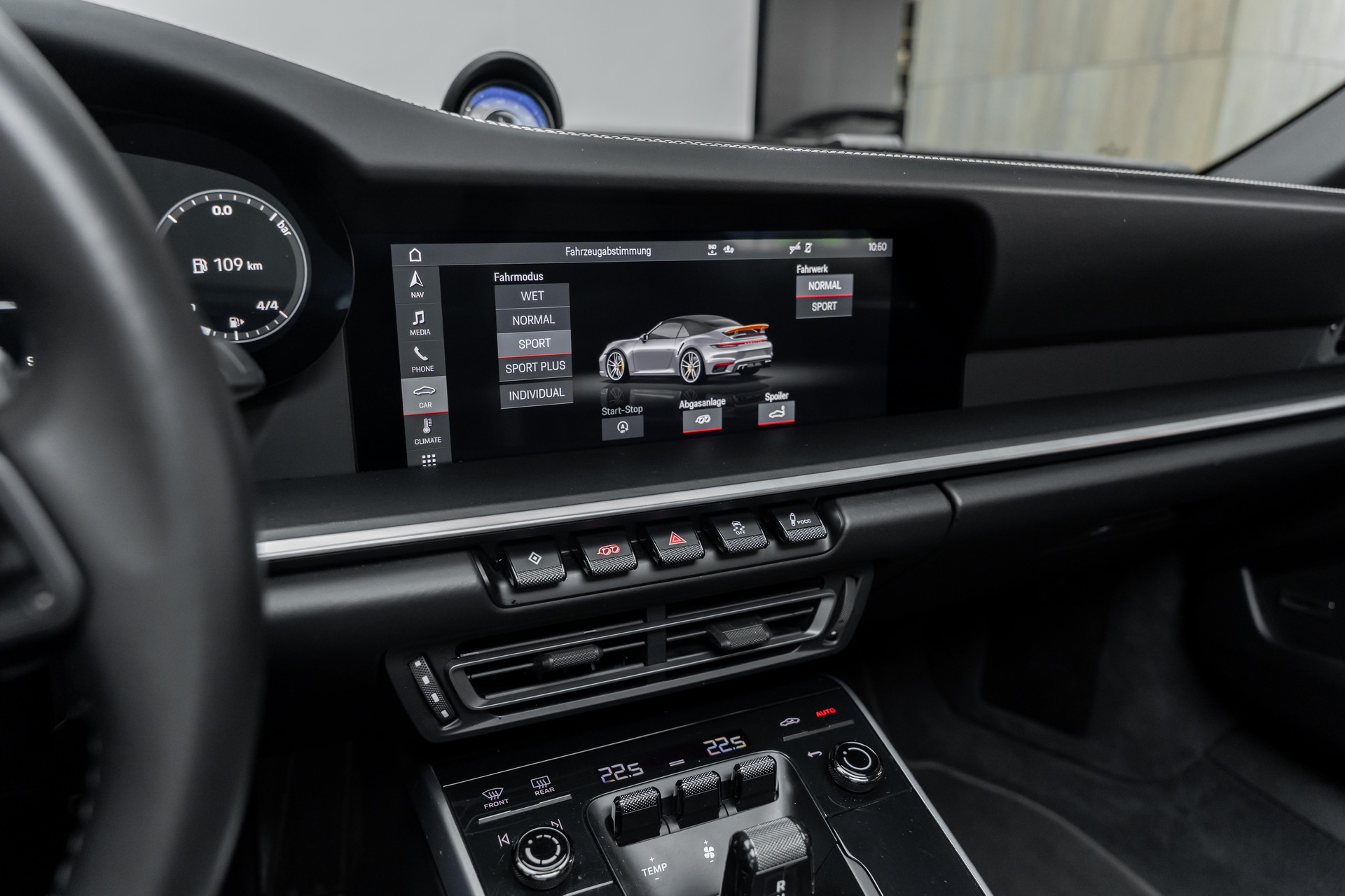 PORSCHE 911 Turbo S Cabriolet PDK | Porsche Approved bis 09.27-image-9