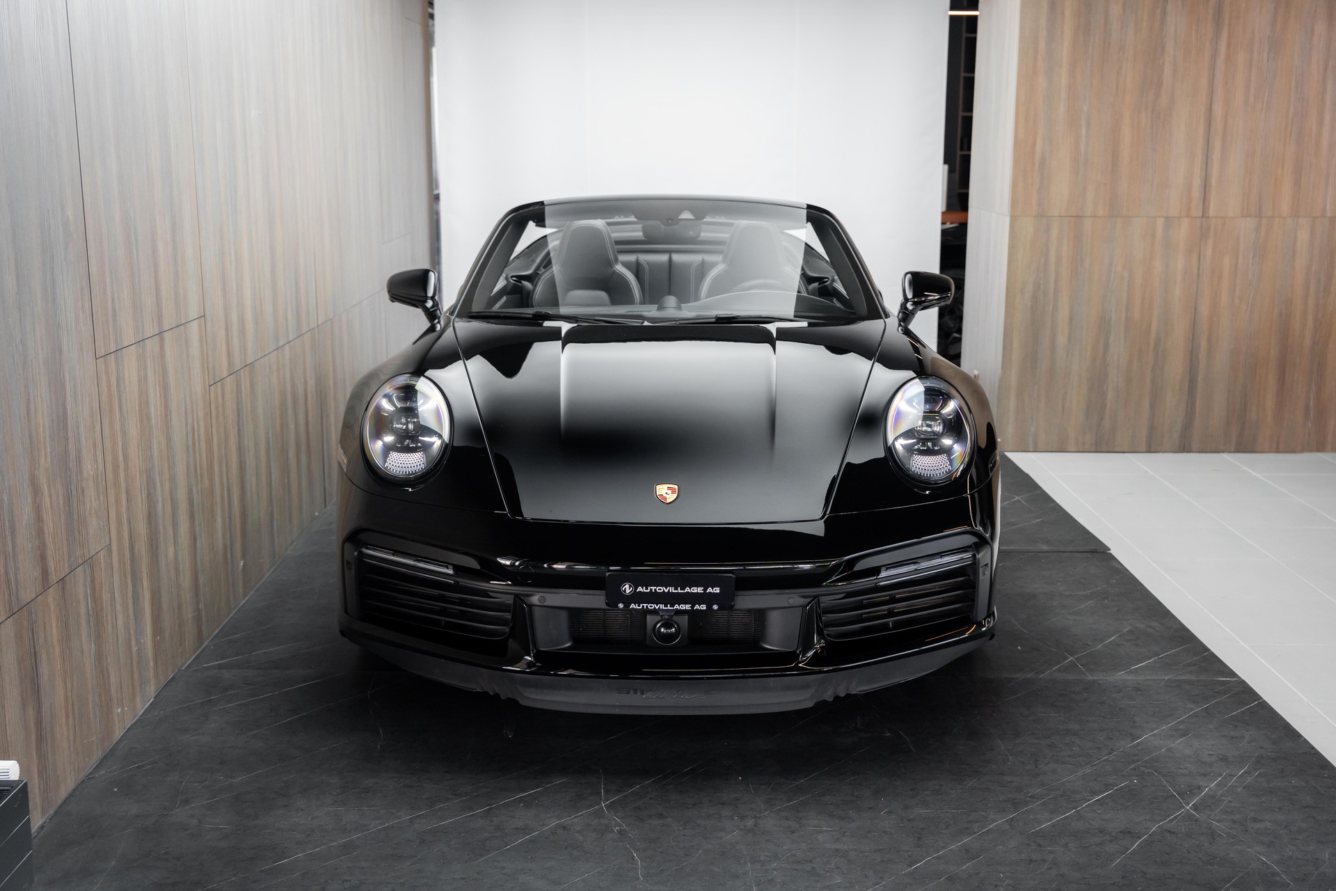 PORSCHE 911 Turbo S Cabriolet PDK | Porsche Approved bis 09.27-image-27
