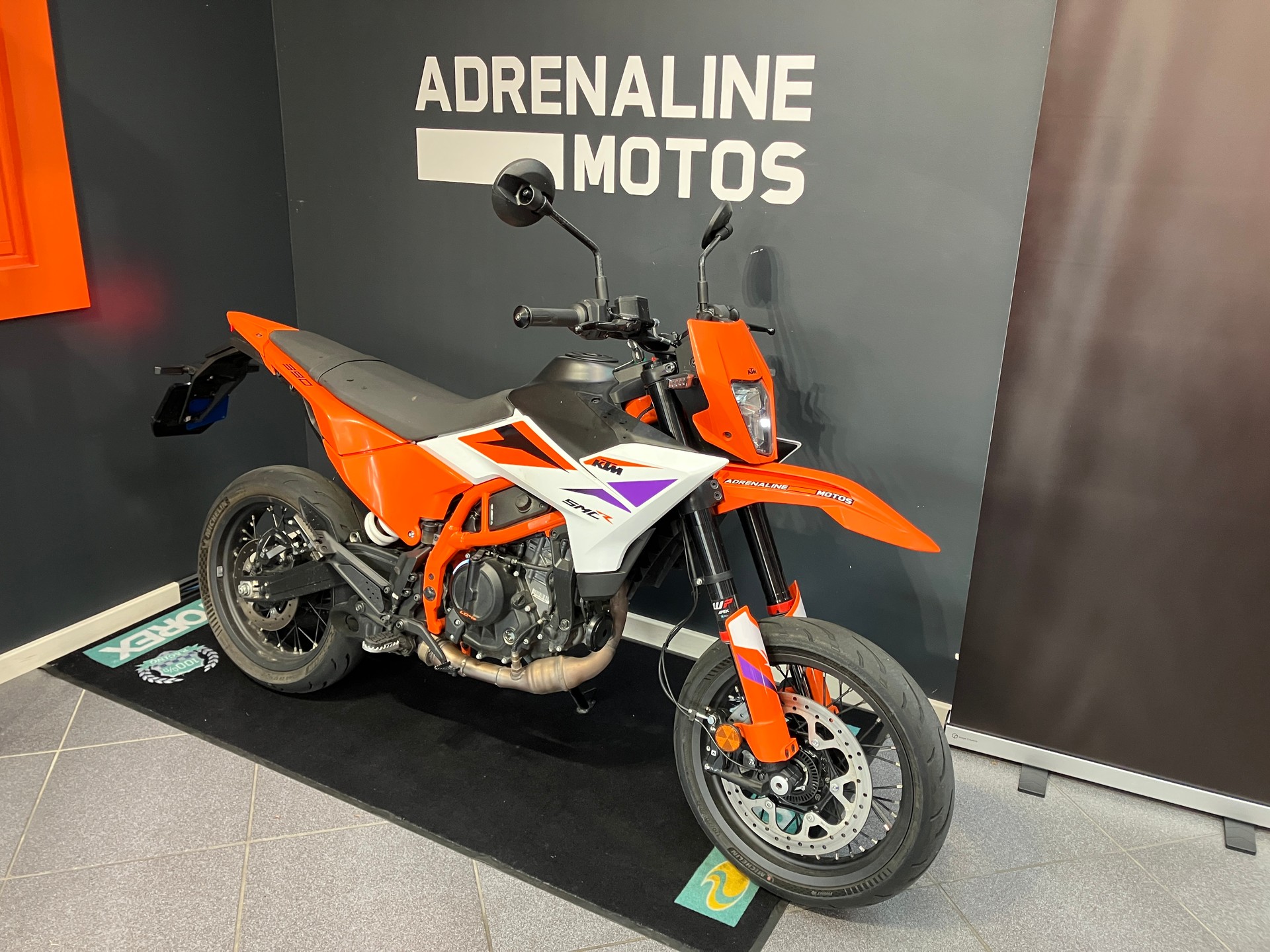KTM 390 SMC R-image-1