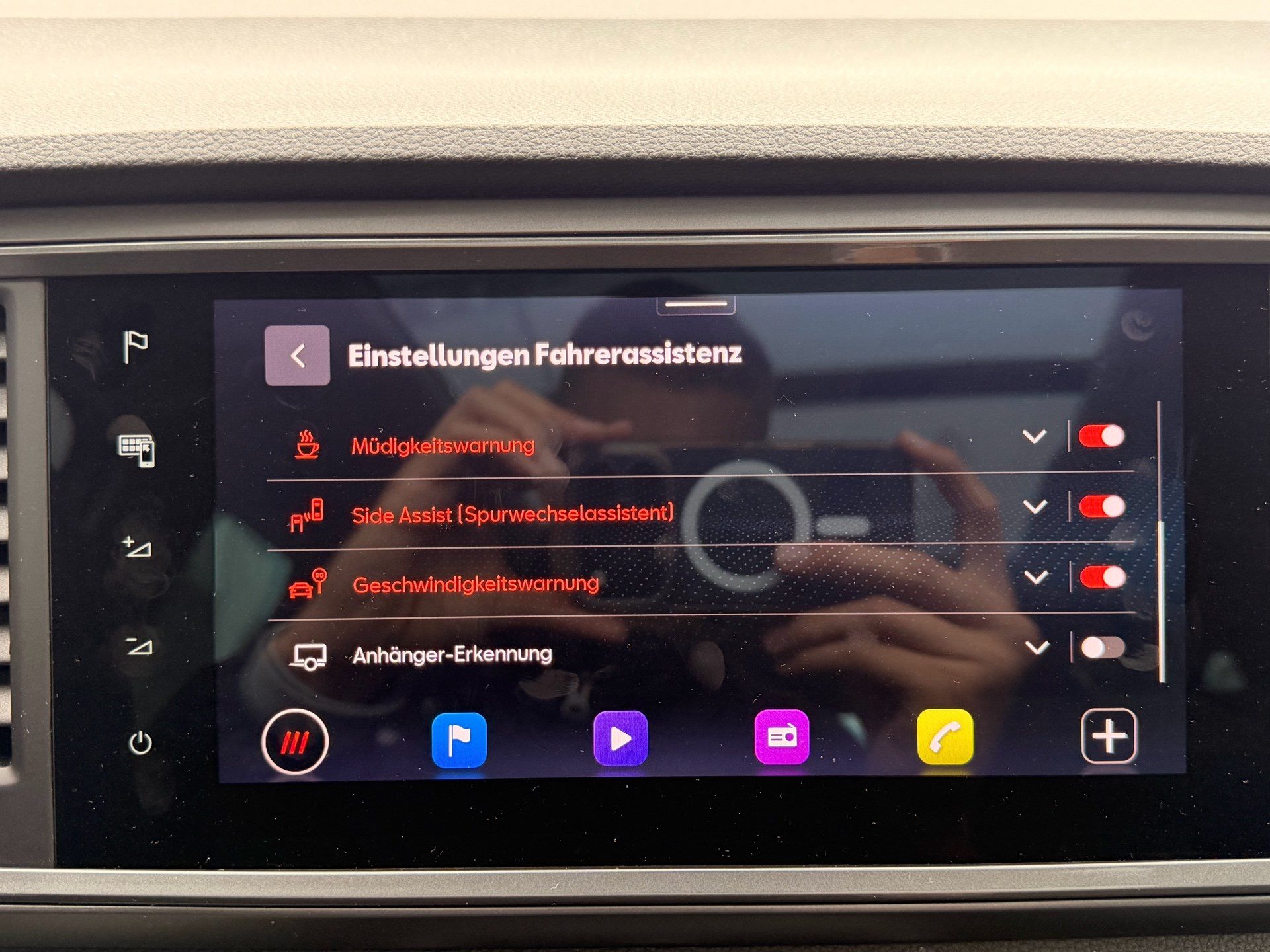 CUPRA Ateca 1.5 TSI ***ANHÄNGERKUPPLUNG & PANORAMADACH***-image-16