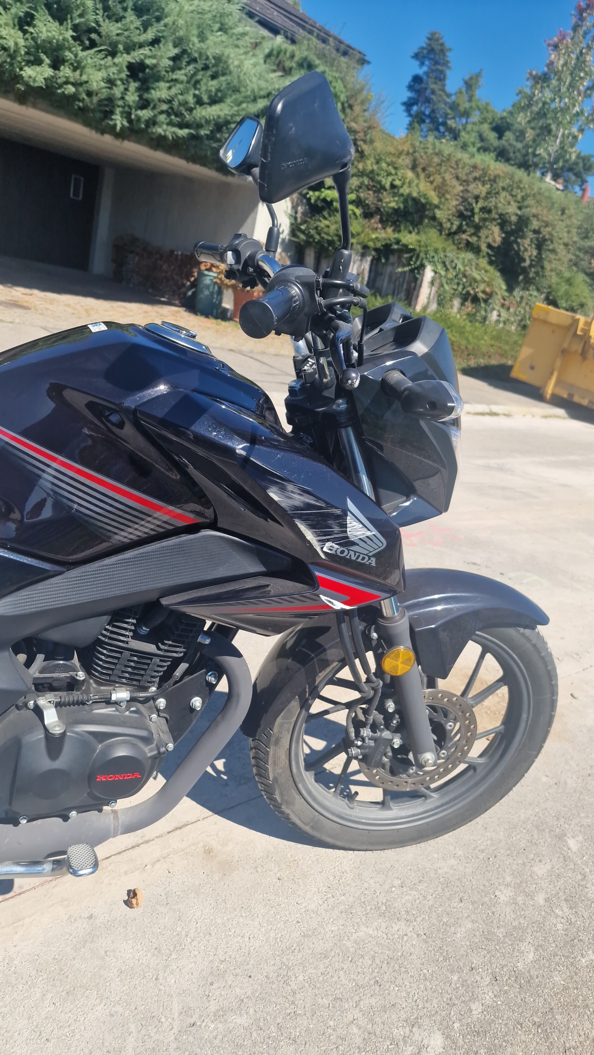 HONDA CBF 125 M-image-9