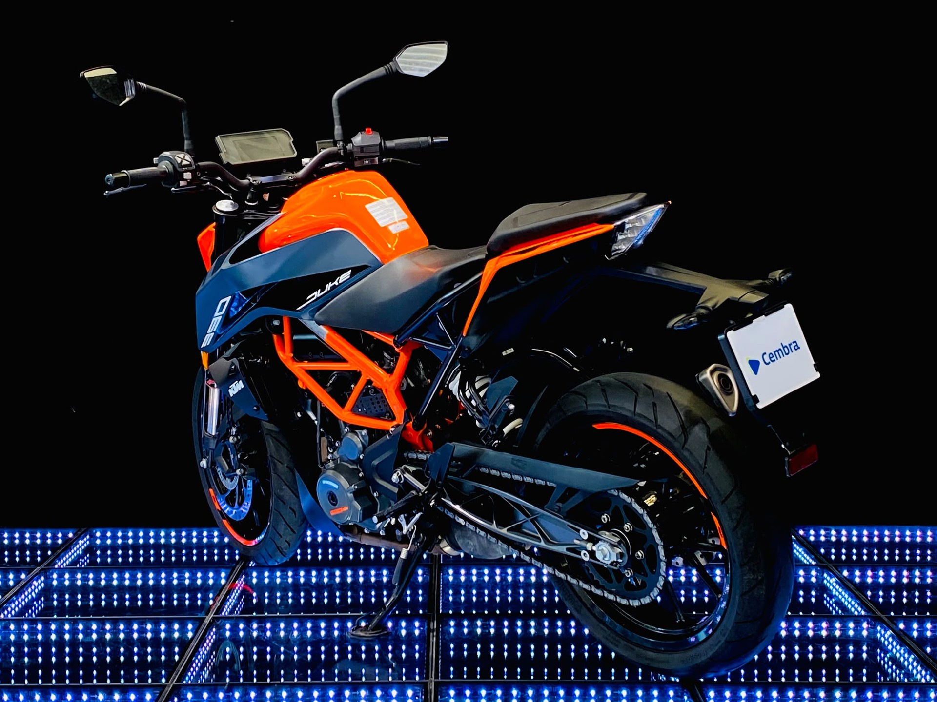 KTM 390 Duke-image-4