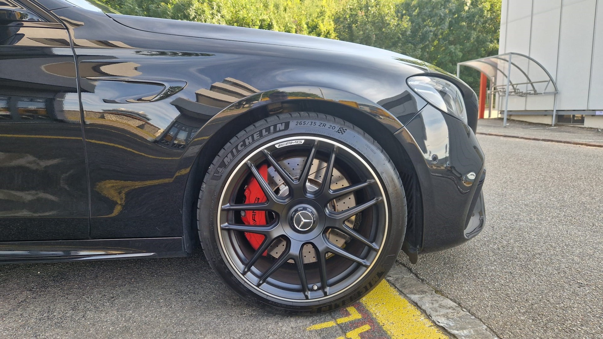 MERCEDES-BENZ E 63 AMG S Edition 1 4 Matic 9G-Tronic-image-2