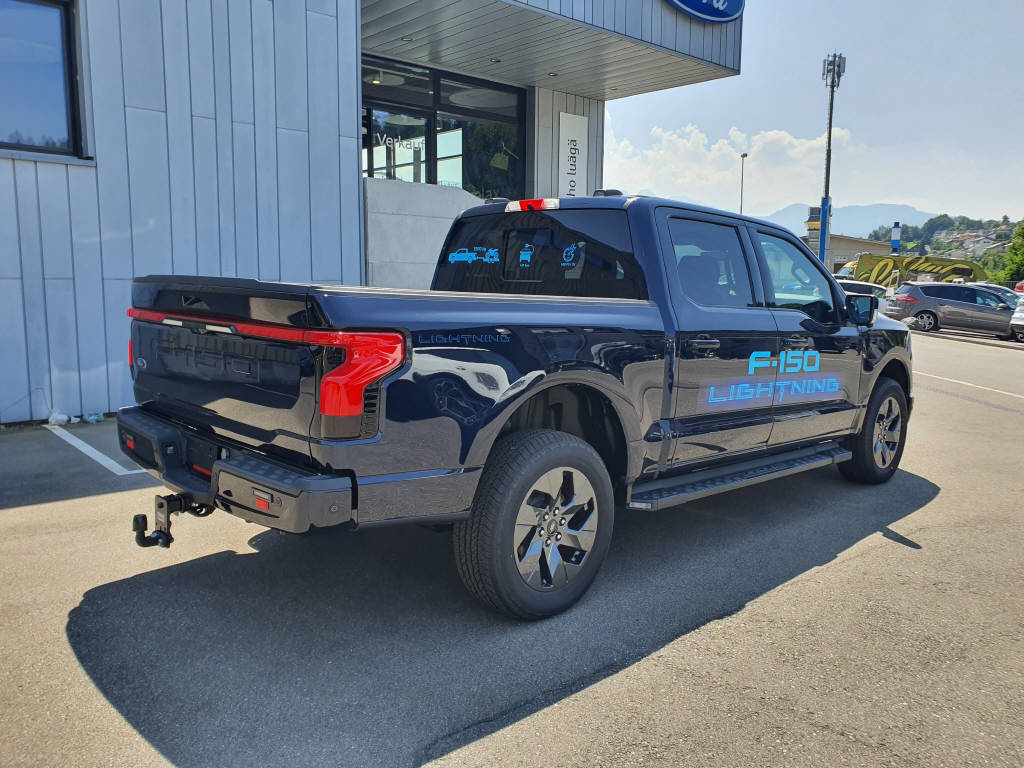 FORD F-150 Lightning DKab.Pick-up 98 kWh Lariat Launch Edition-image-4