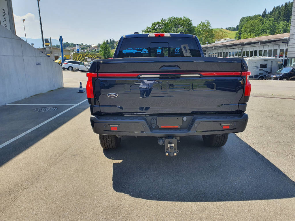 FORD F-150 Lightning DKab.Pick-up 98 kWh Lariat Launch Edition-image-5