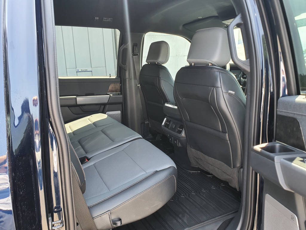 FORD F-150 Lightning DKab.Pick-up 98 kWh Lariat Launch Edition-image-11