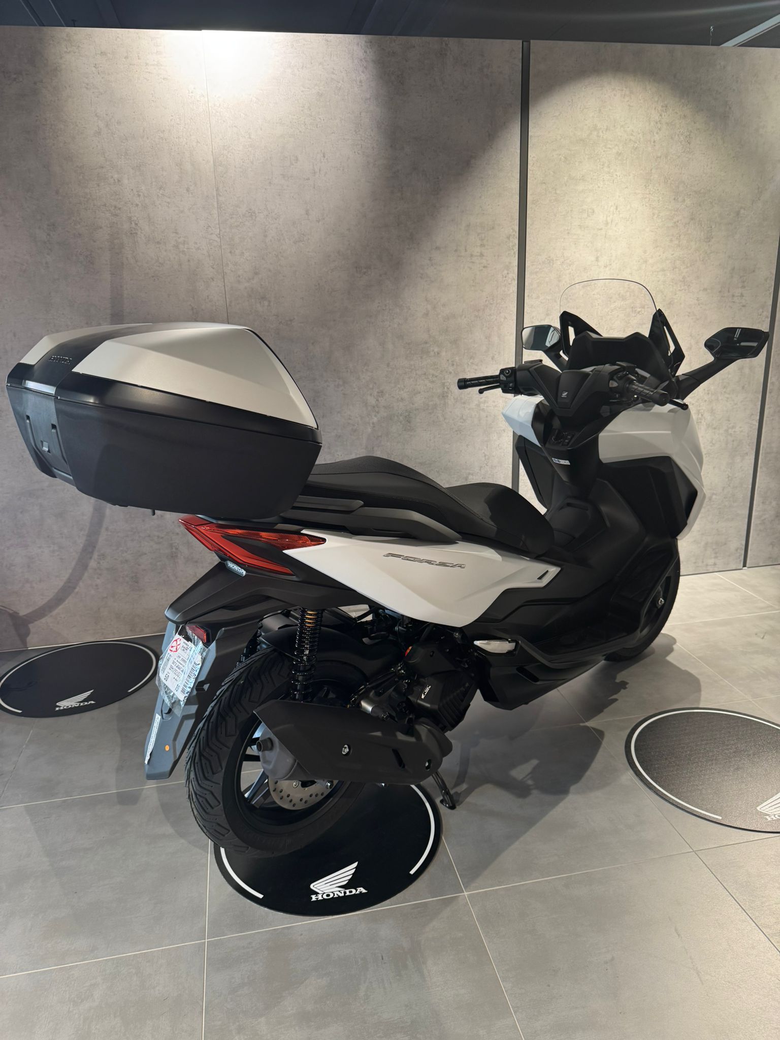 HONDA Nss 125 Forza Smart TopBox-image-3