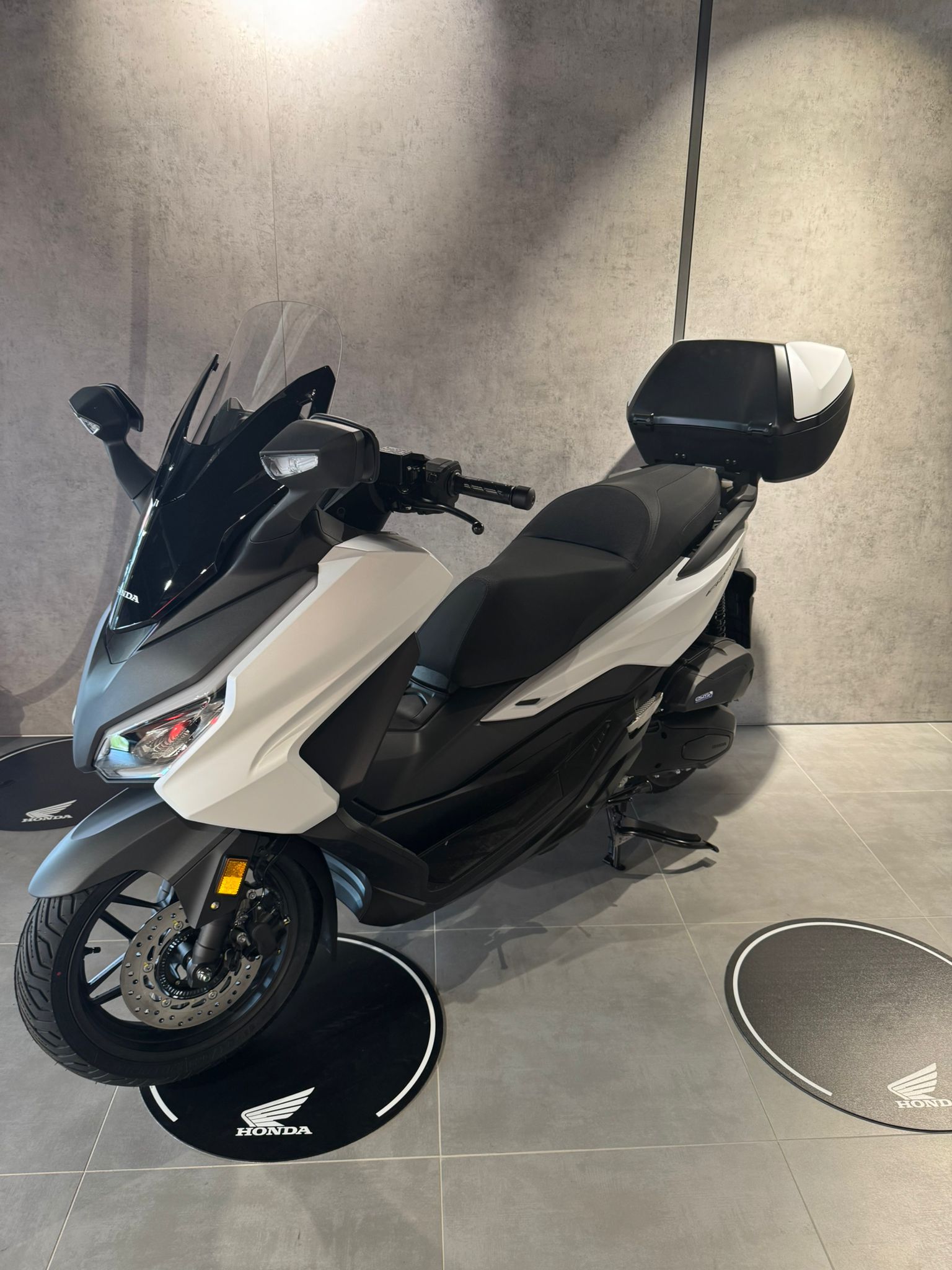HONDA Nss 125 Forza Smart TopBox-image-1