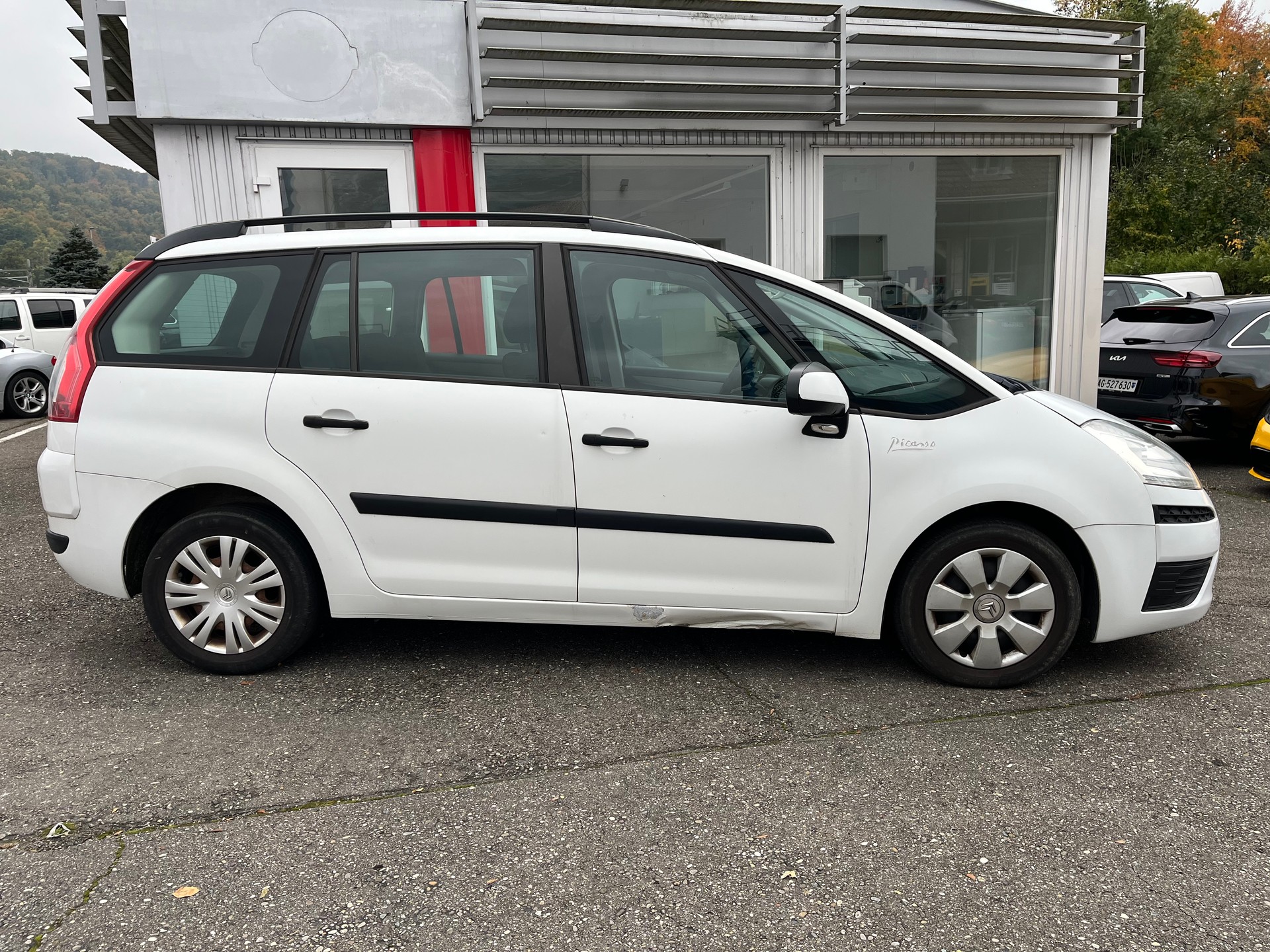 CITROEN Grand C4 Picasso 1.6 HDI 16V Attraction-image-3