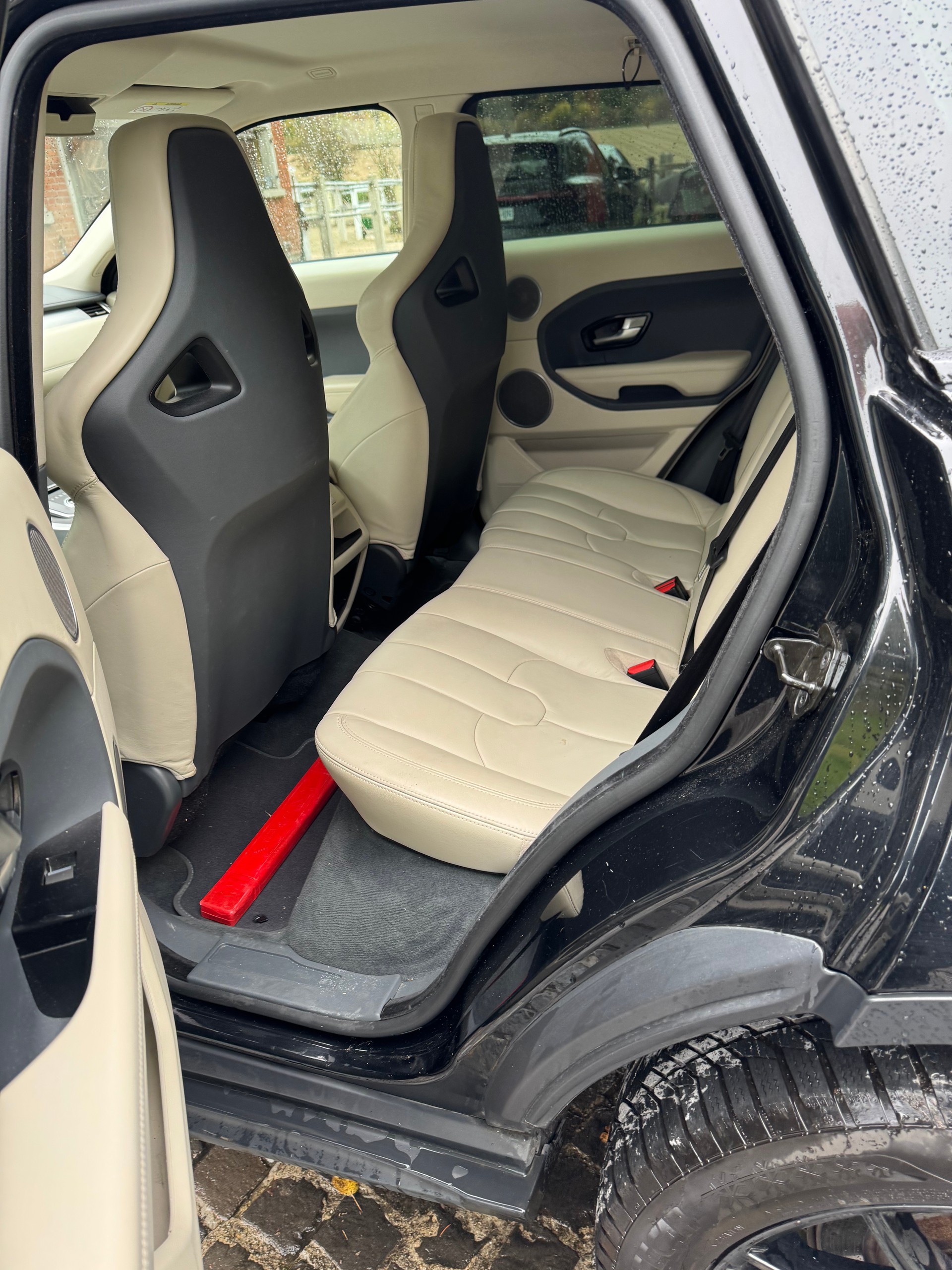 LAND ROVER Range Rover Evoque 2.0 Si4 Dynamic AT9-image-9