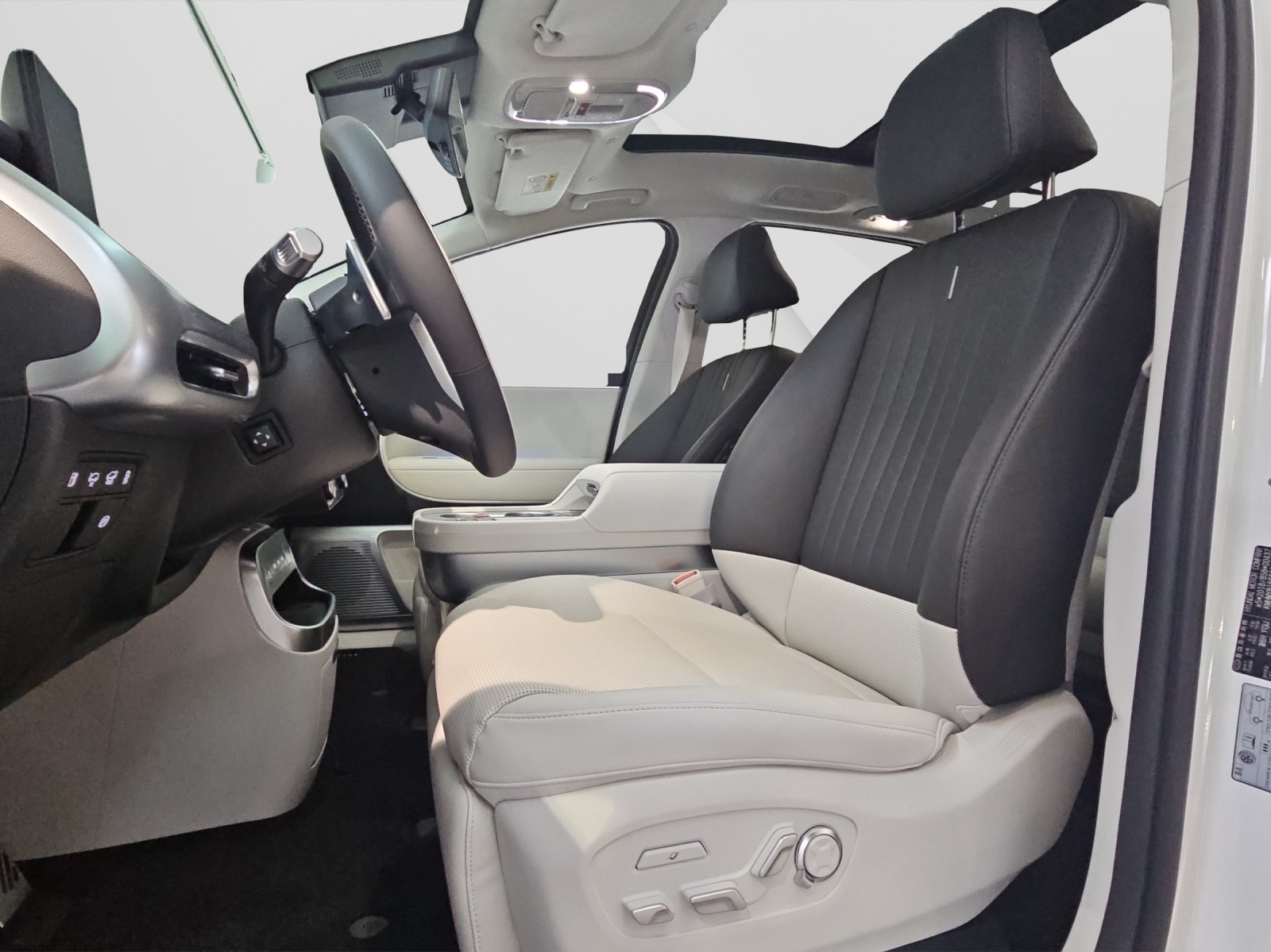 HYUNDAI Ioniq 9 Calligraphy 4WD-image-9