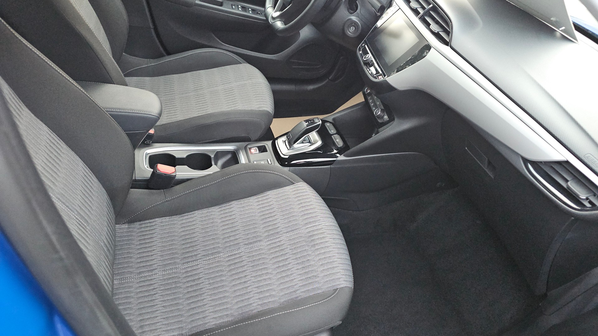 OPEL Corsa 1.2 TP Edition-image-9
