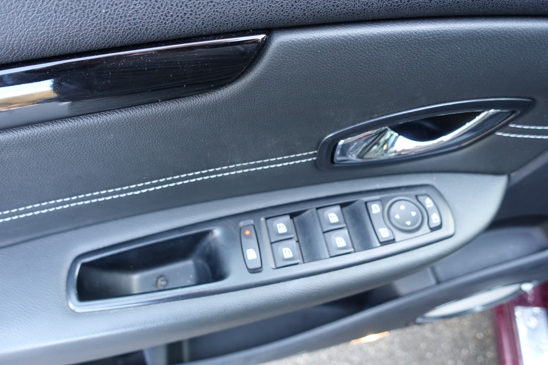 RENAULT Scénic 1.5 dCi Bose EDC-image-5