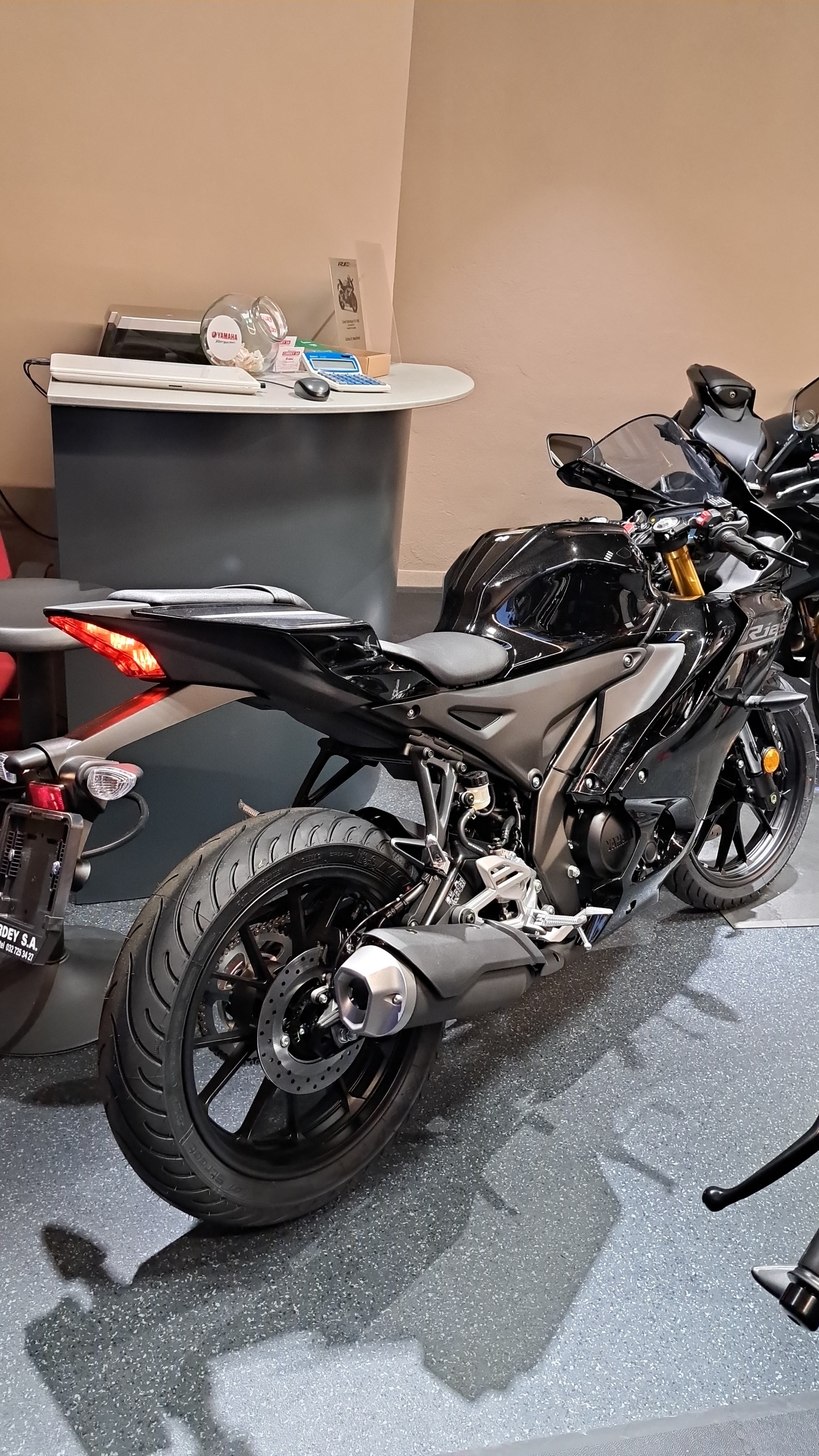 YAMAHA YZF-R 125 ABS-image-3