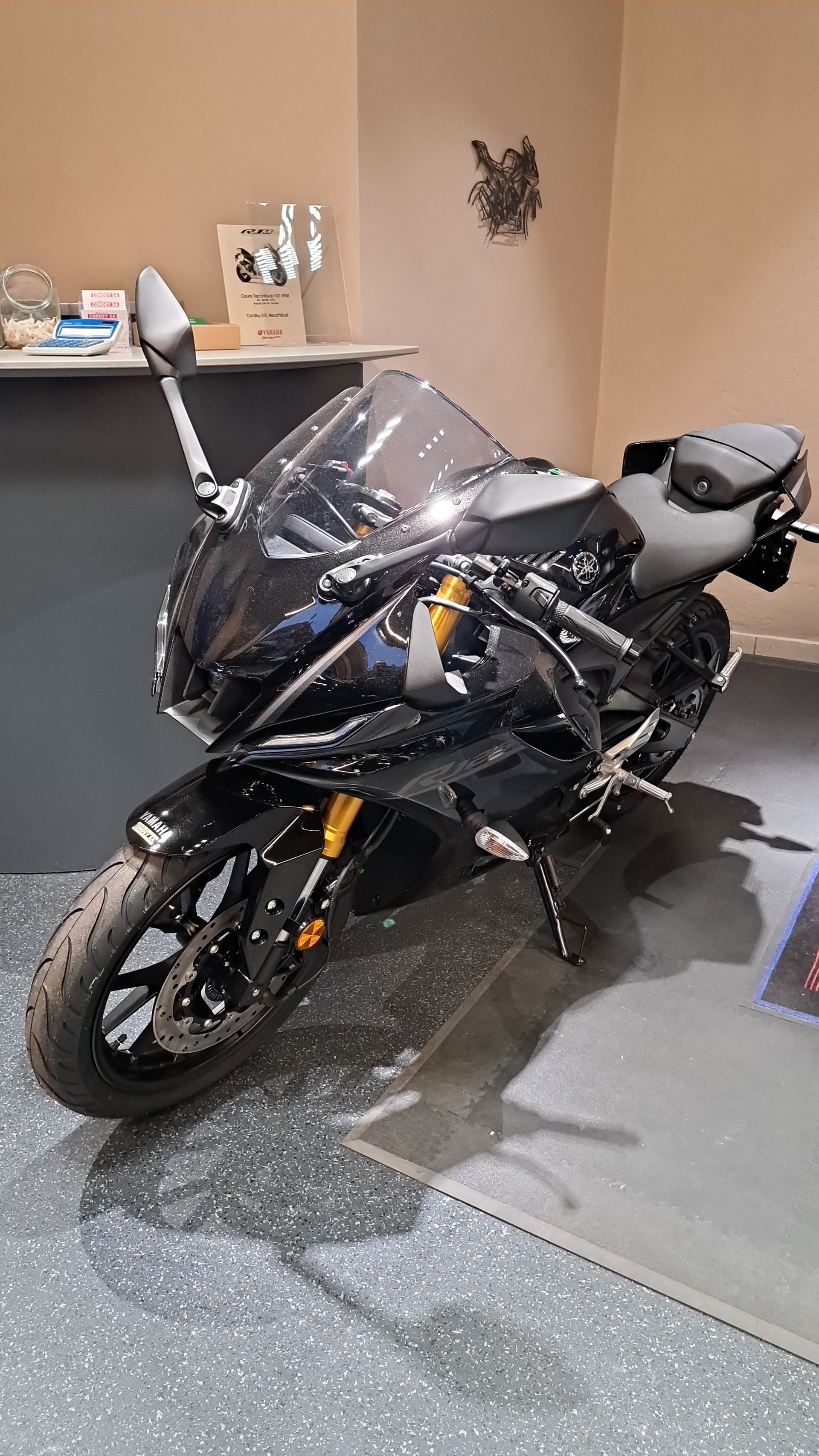 YAMAHA YZF-R 125 ABS-image-0