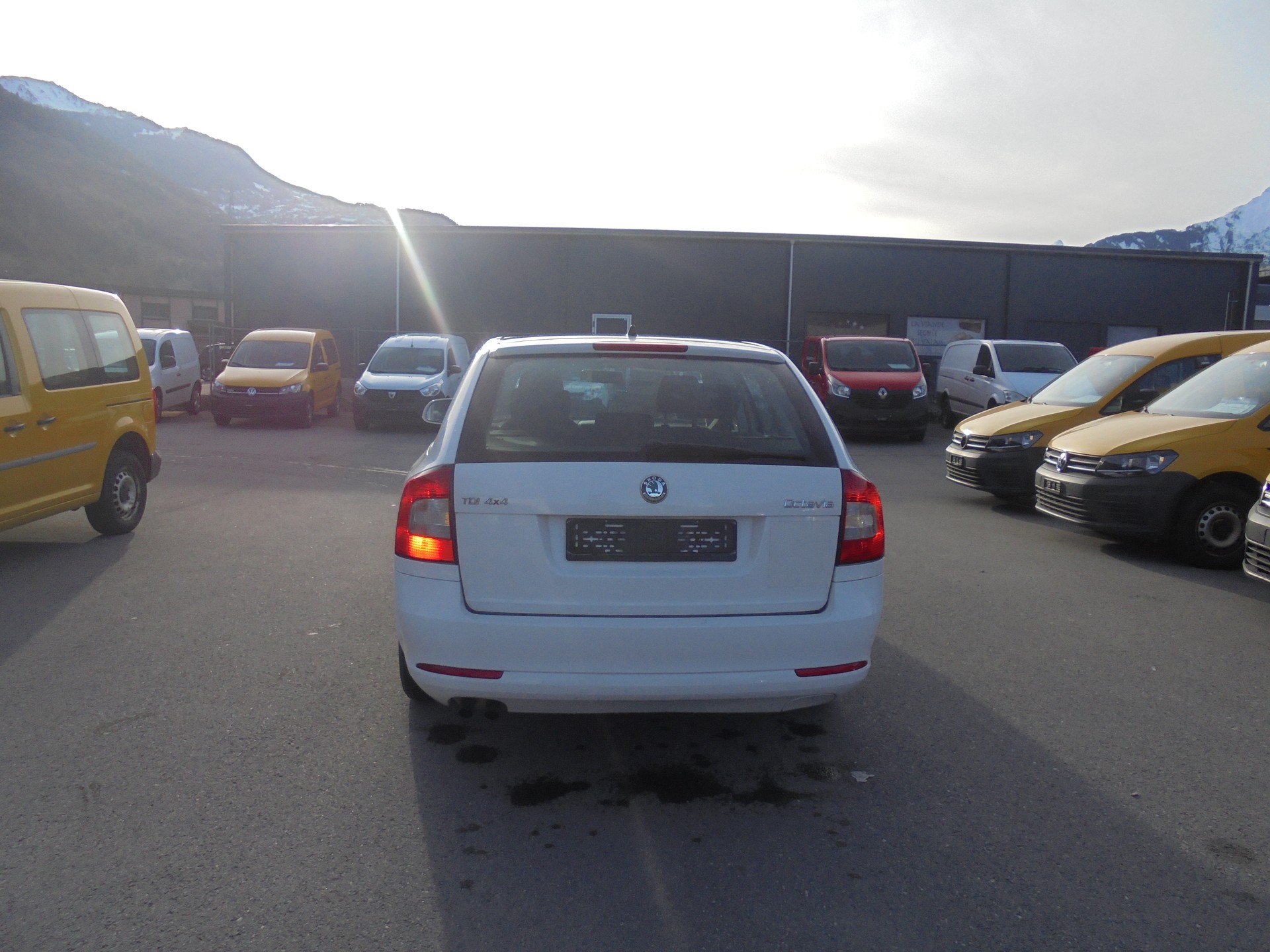 SKODA Octavia Combi 1.6 TDI Ambition 4x4-image-4