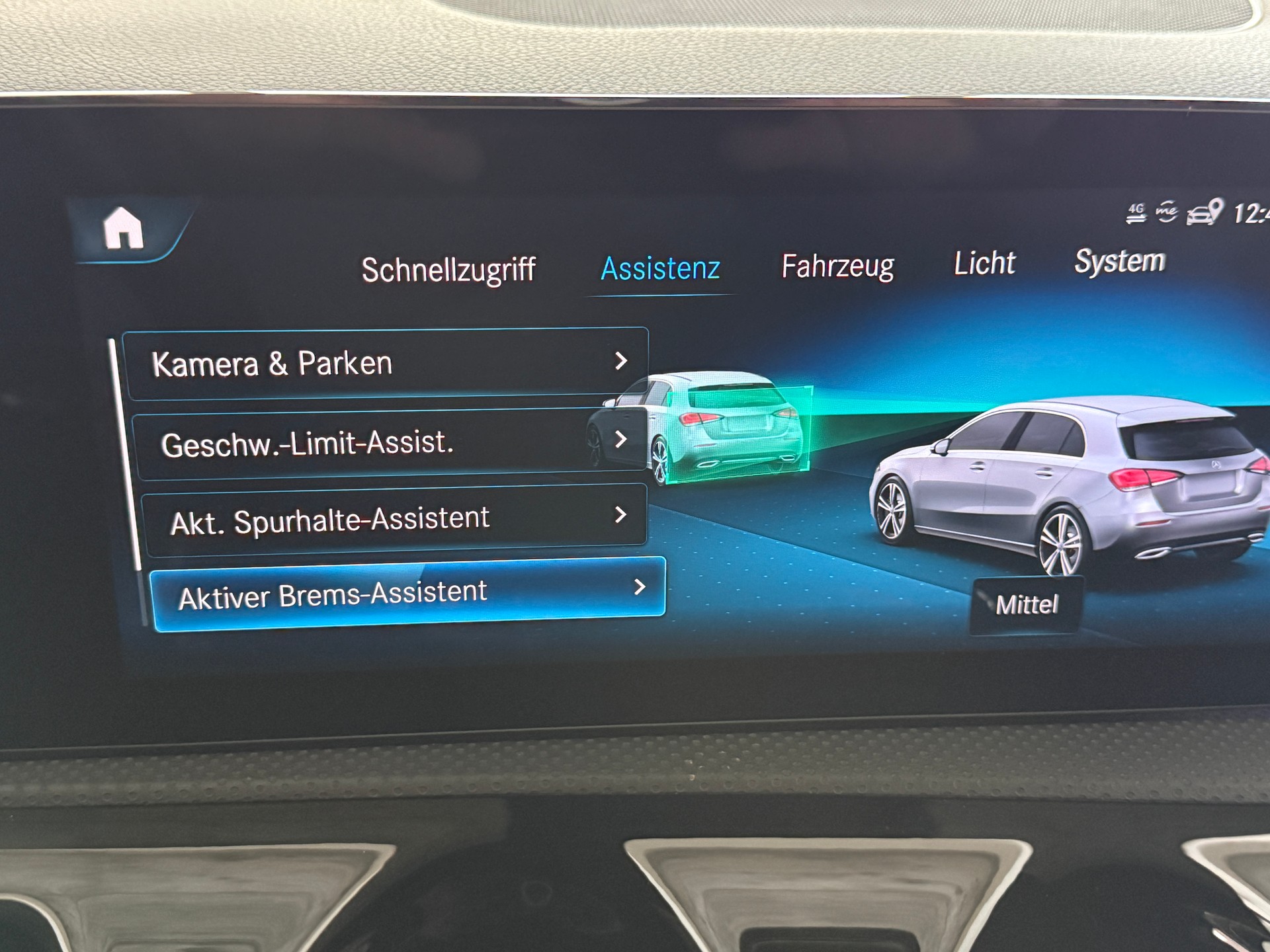 MERCEDES-BENZ A 220 AMG Line 7G-DCT 4Matic ***CH-Fahrzeug***Panoramadach***Ambiente-plus***Service kostenlos 10J / 100'000Km***-image-14