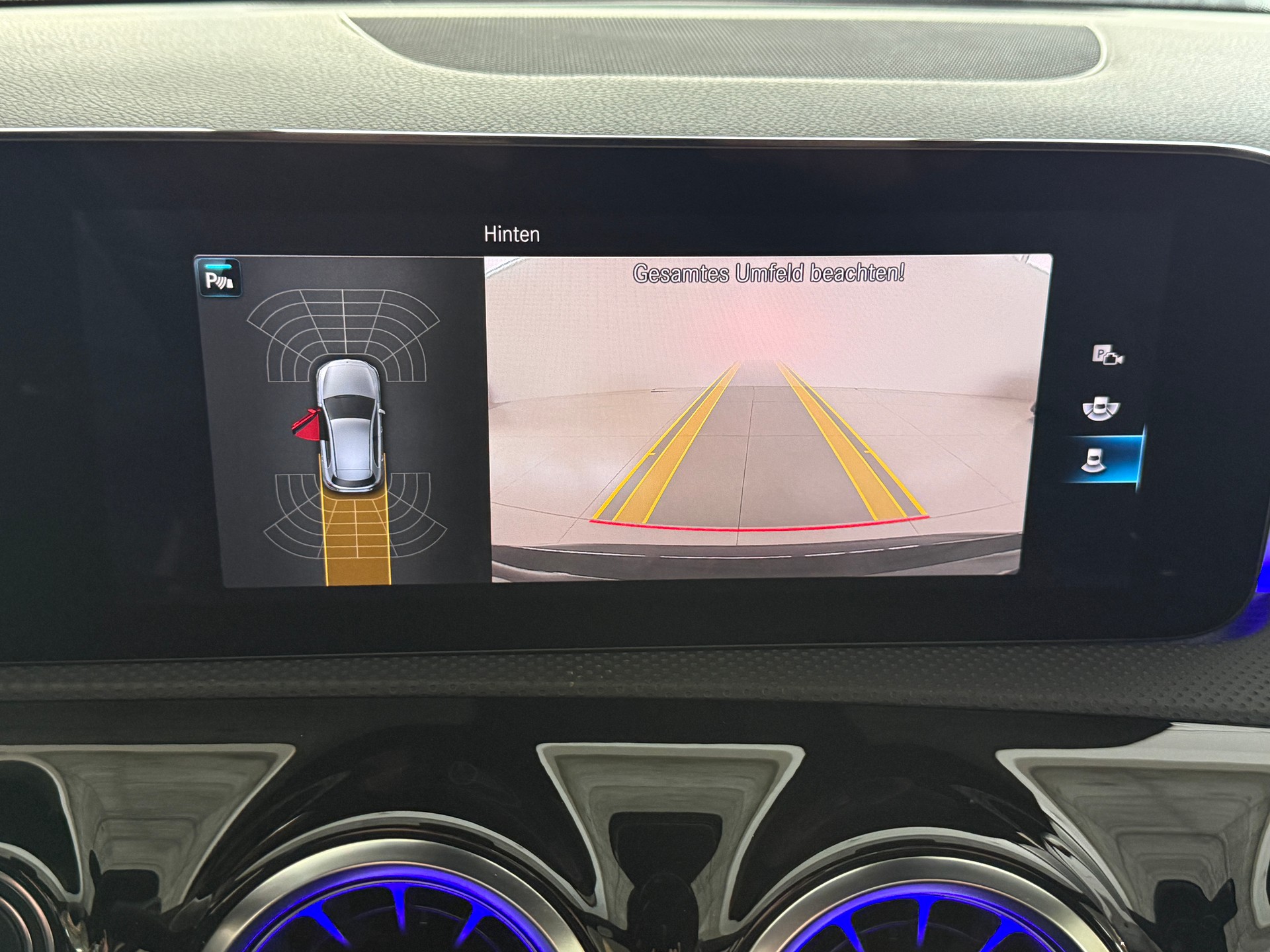 MERCEDES-BENZ A 220 AMG Line 7G-DCT 4Matic ***CH-Fahrzeug***Panoramadach***Ambiente-plus***Service kostenlos 10J / 100'000Km***-image-13