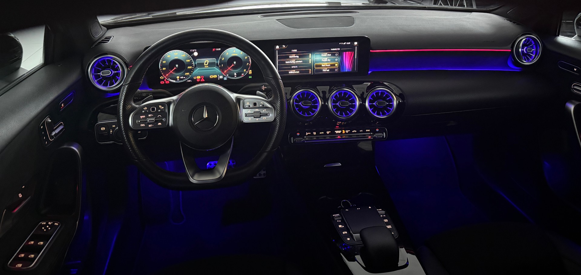MERCEDES-BENZ A 220 AMG Line 7G-DCT 4Matic ***CH-Fahrzeug***Panoramadach***Ambiente-plus***Service kostenlos 10J / 100'000Km***-image-10
