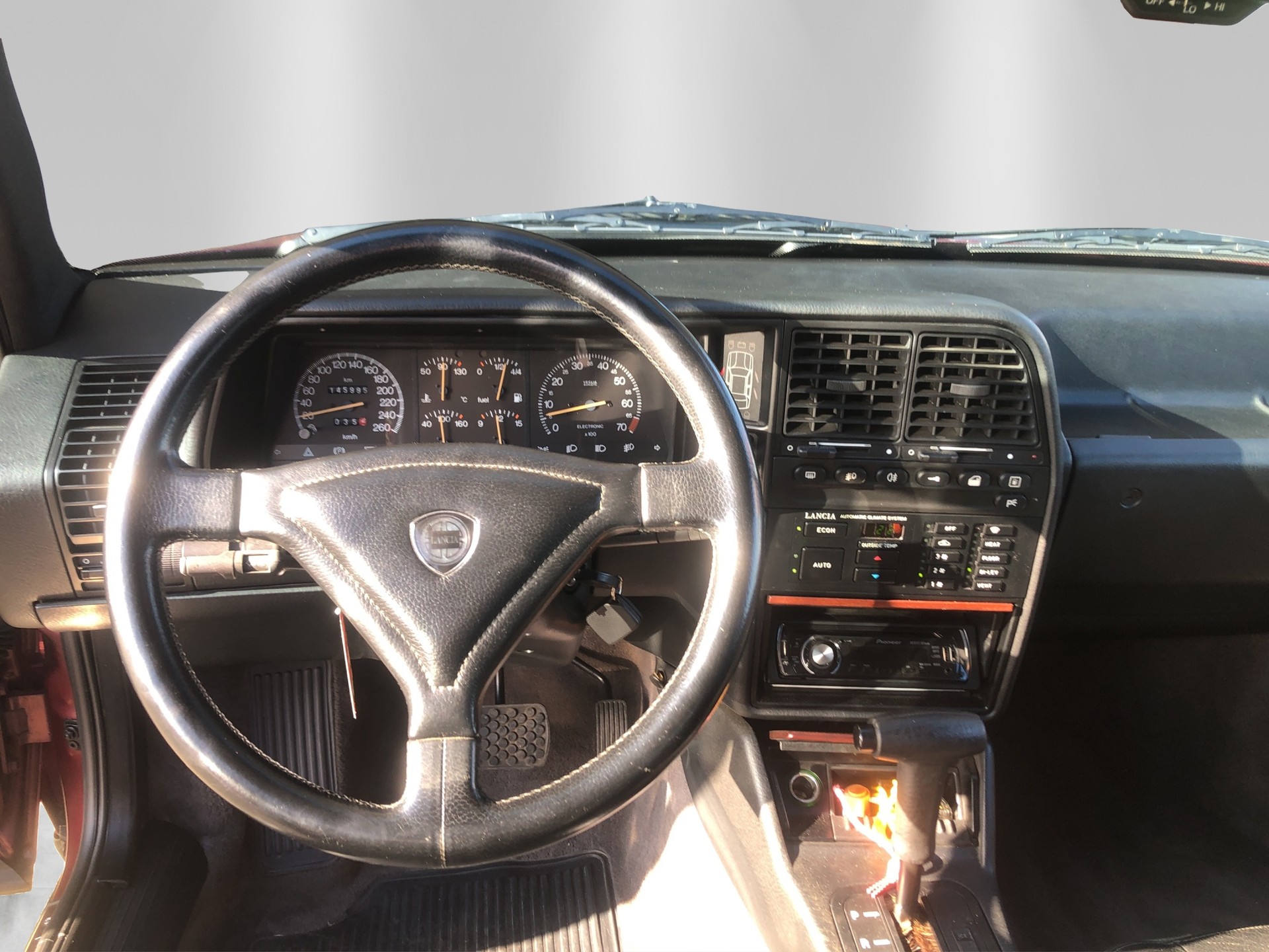 LANCIA Thema 3.0 V6 LS-image-10
