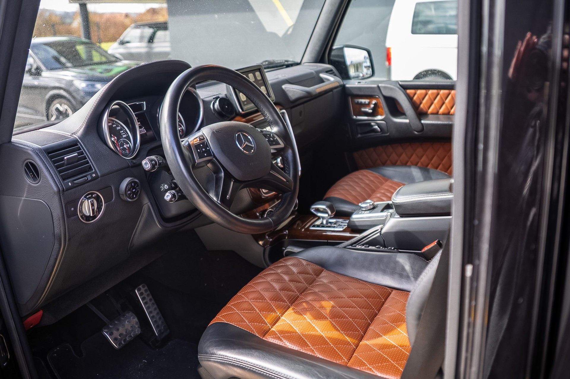 MERCEDES-BENZ G 500-image-9