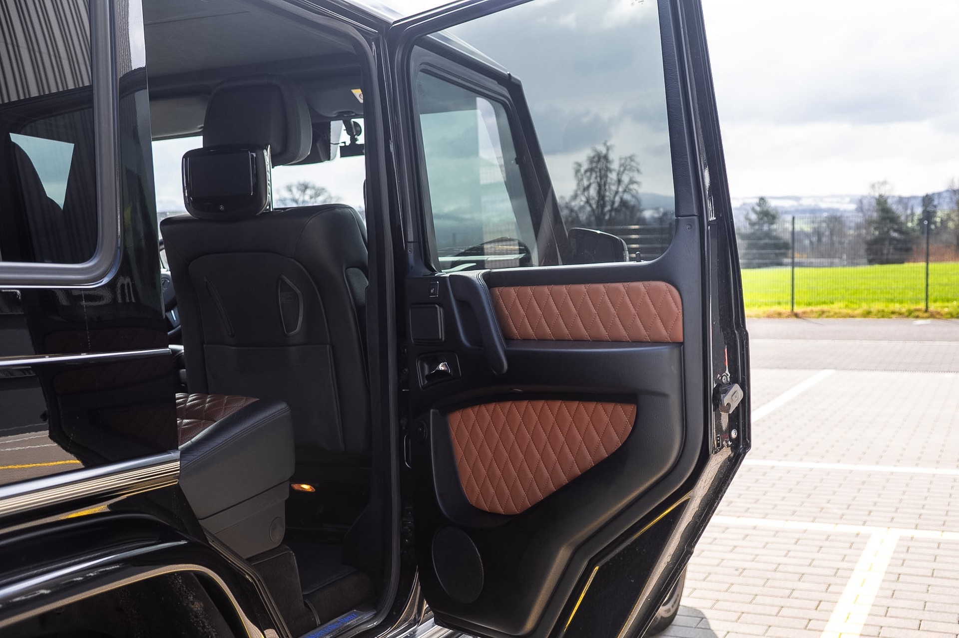 MERCEDES-BENZ G 500-image-4