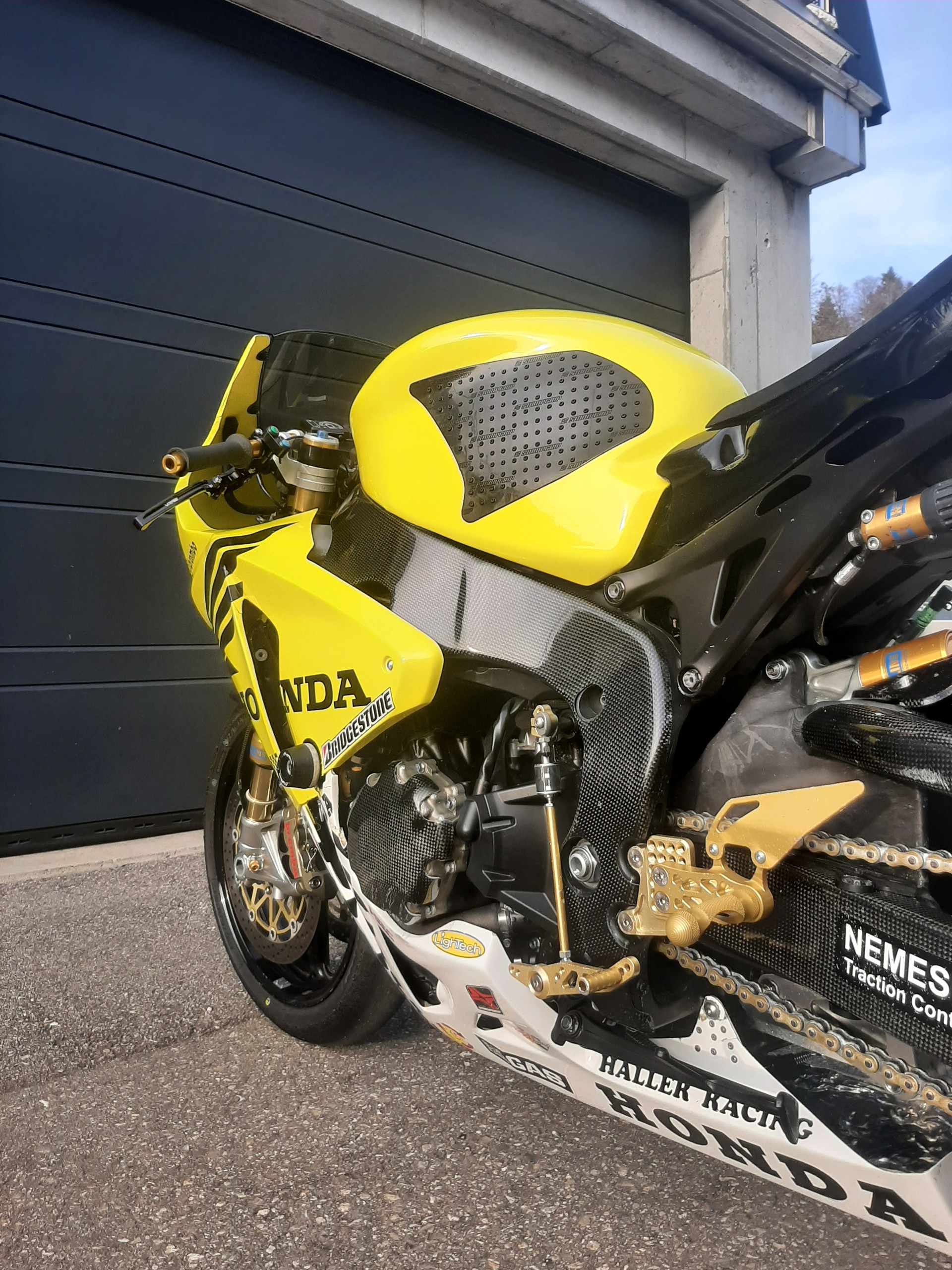 HONDA CBR 1000 RR Fireblade-image-14