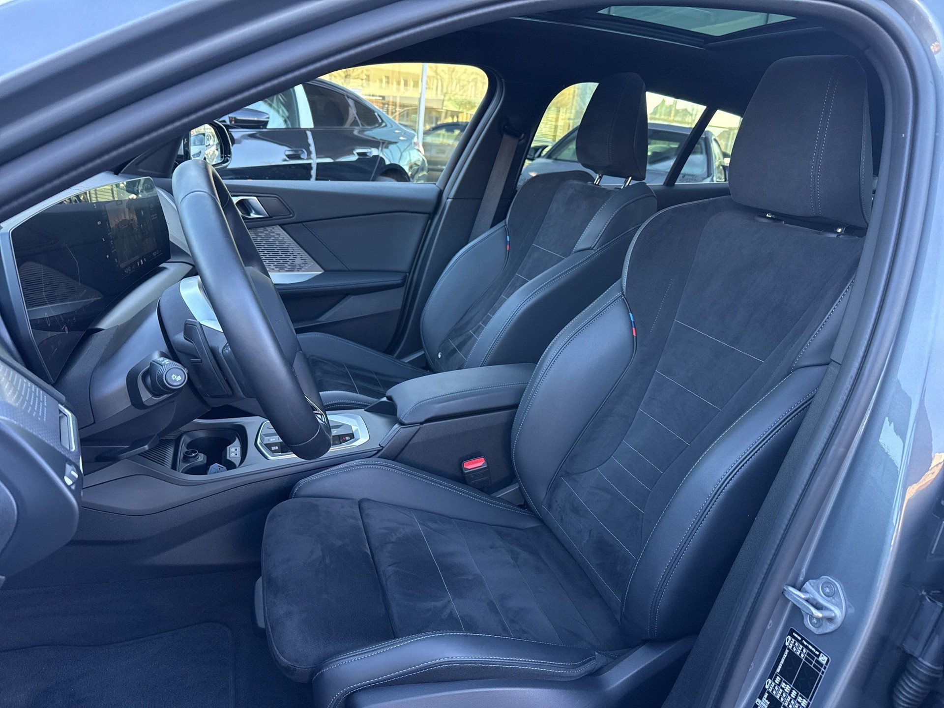 BMW 123 xDrive M Sport Steptronic-image-9